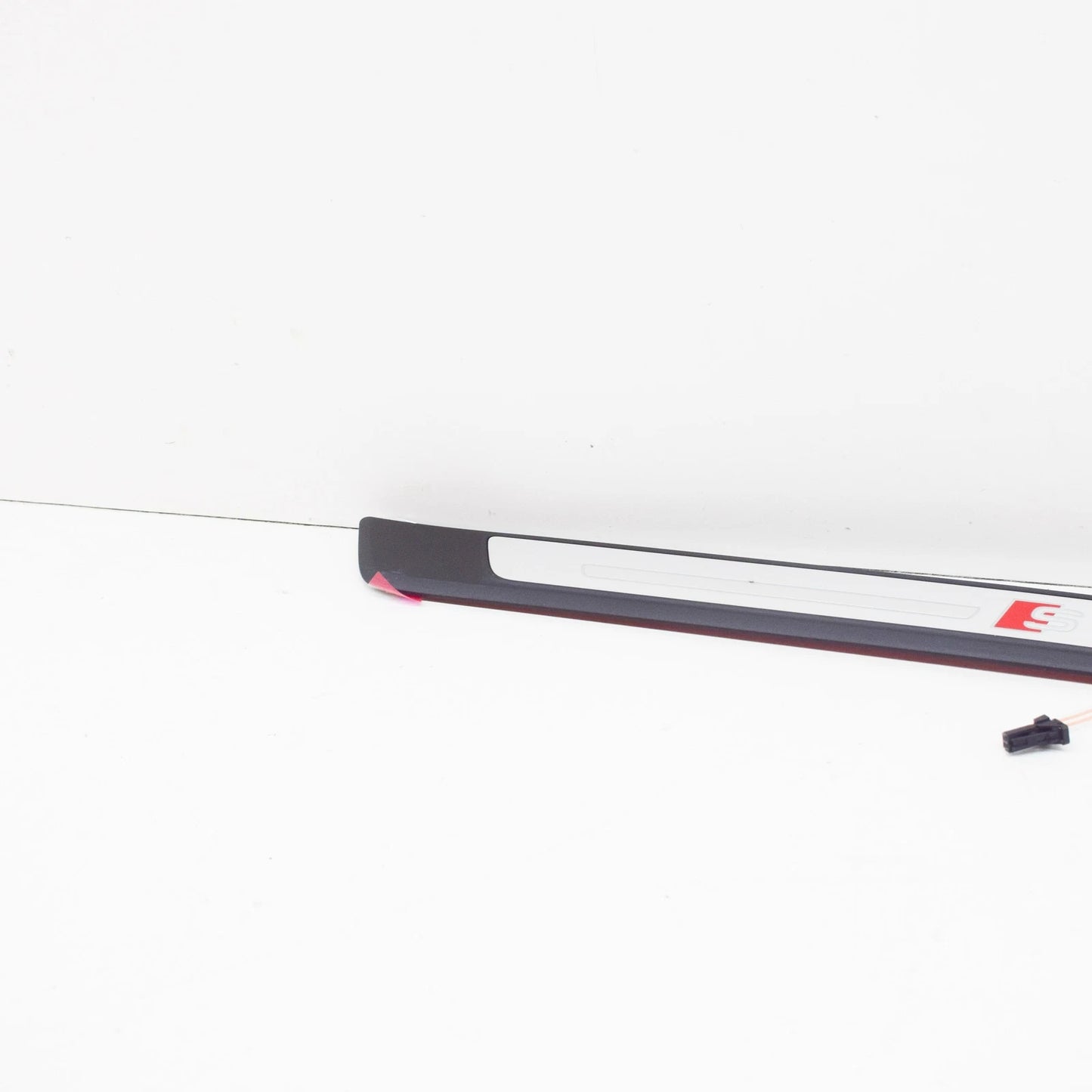 NEW AUDI A4 B9 FRONT RIGHT SILL TRIM STRIP S-LINE 8W0947418A9B9 ORIGINAL