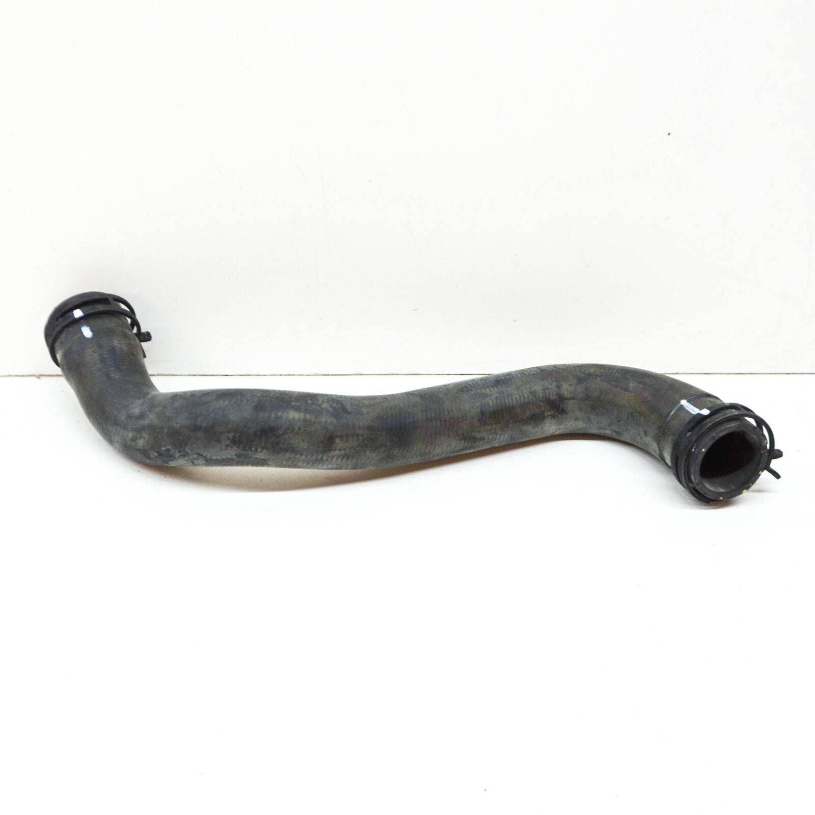 NEW MERCEDES BENZ GLA X156 COOLANT LOWER HOSE A2465010282 ORIGINAL