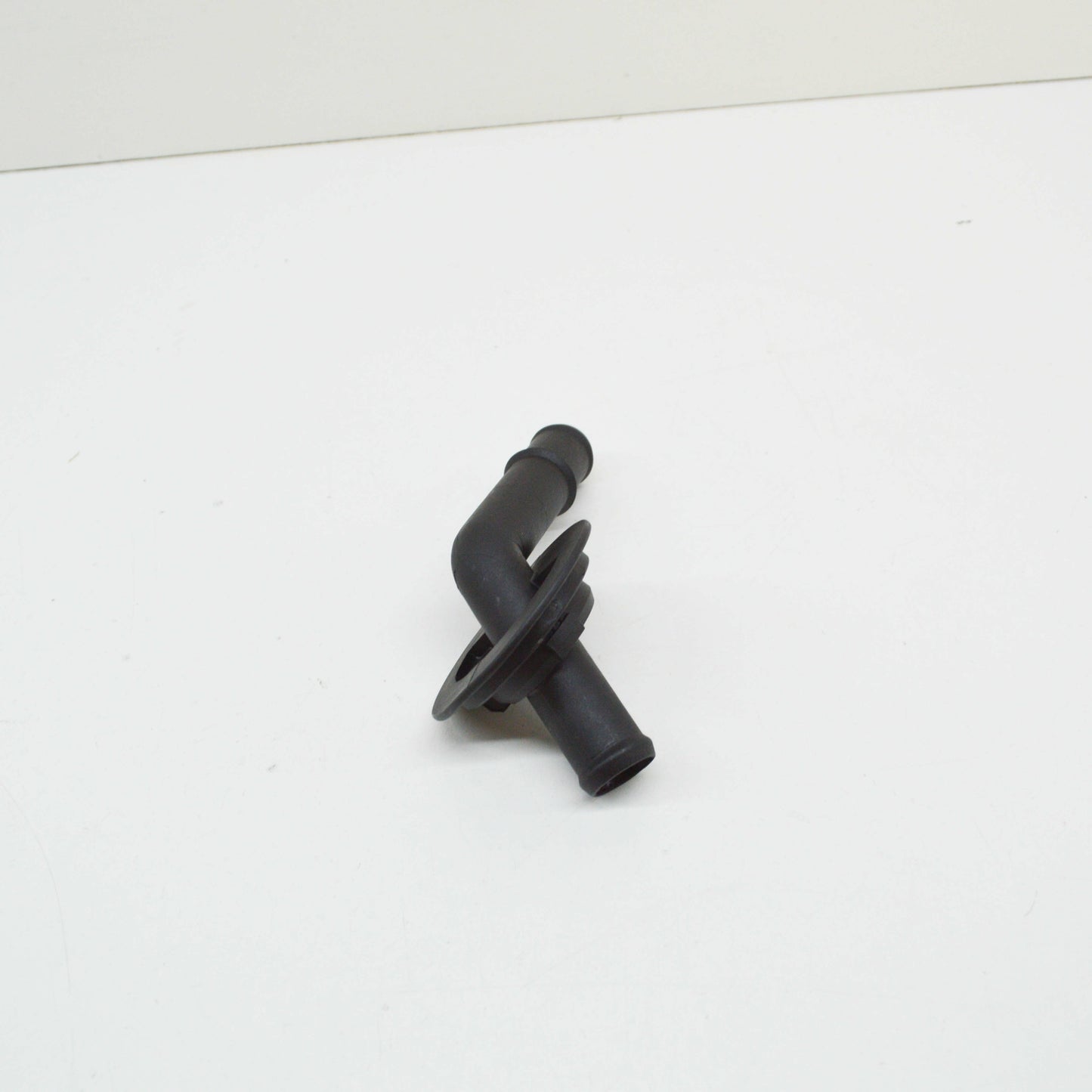 NEW MERCEDES-BENZ S W220 HVAC HEATER HOSE CONNECTOR A2208320115 ORIGINAL