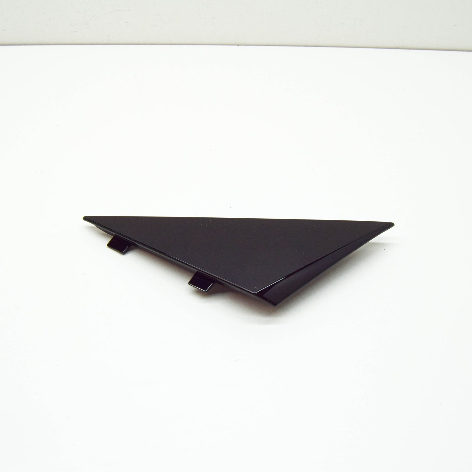 NEW MERCEDES-BENZ E C238 FRONT LEFT DOOR MIRROR TRIANGLE CAP A2387275300