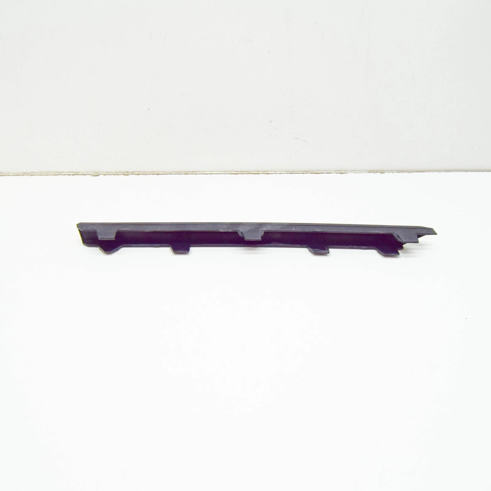 NEW VOLKSWAGEN TERAMONT REAR RIGHT BUMPER MOLDING 3CN853842B9B9 ORIGINAL