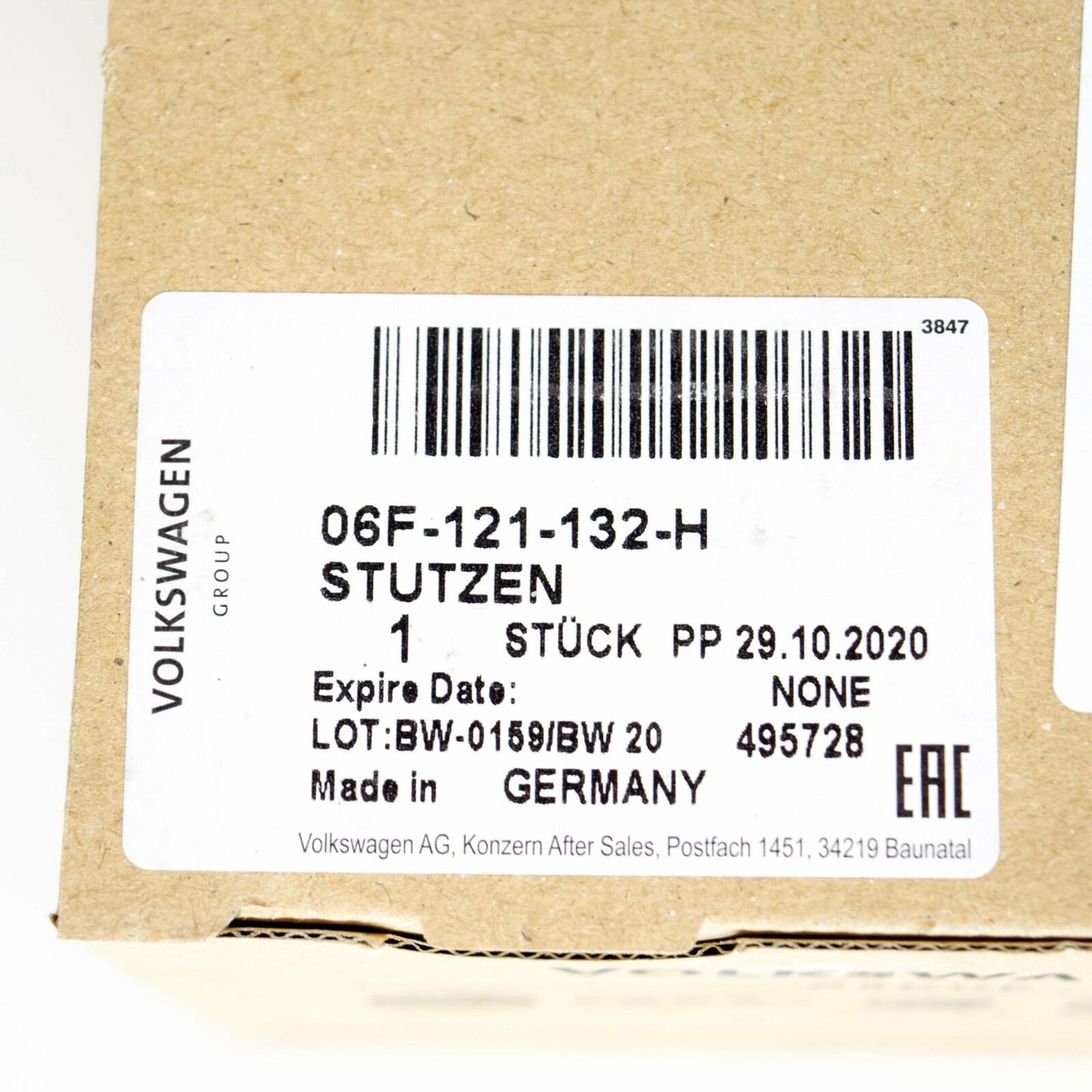 NEW AUDI A1 8X COOLANT WATER CONNECTION 06F121132H ORIGINAL