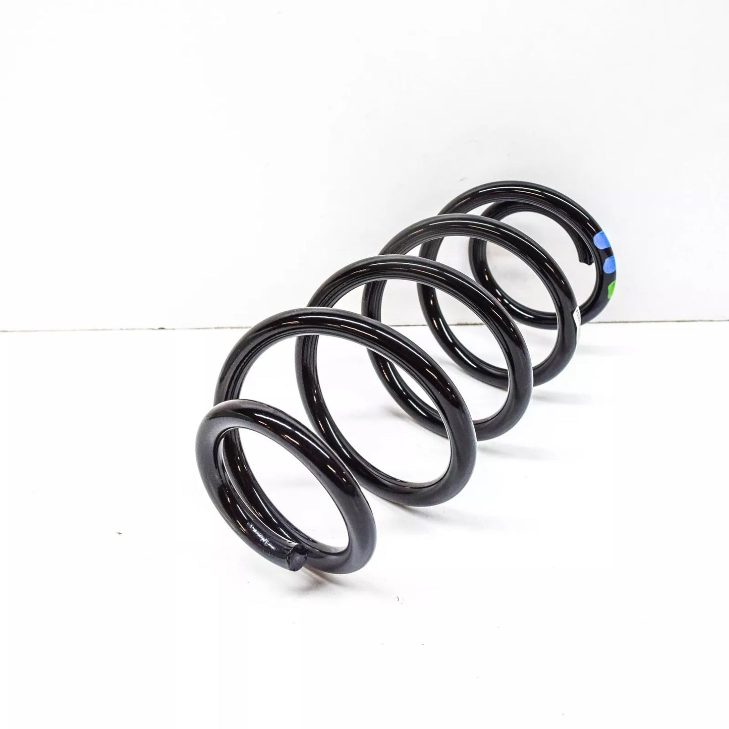 NEW MERCEDES-BENZ GLA X156 REAR COIL SPRING A1563240504 ORIGINAL