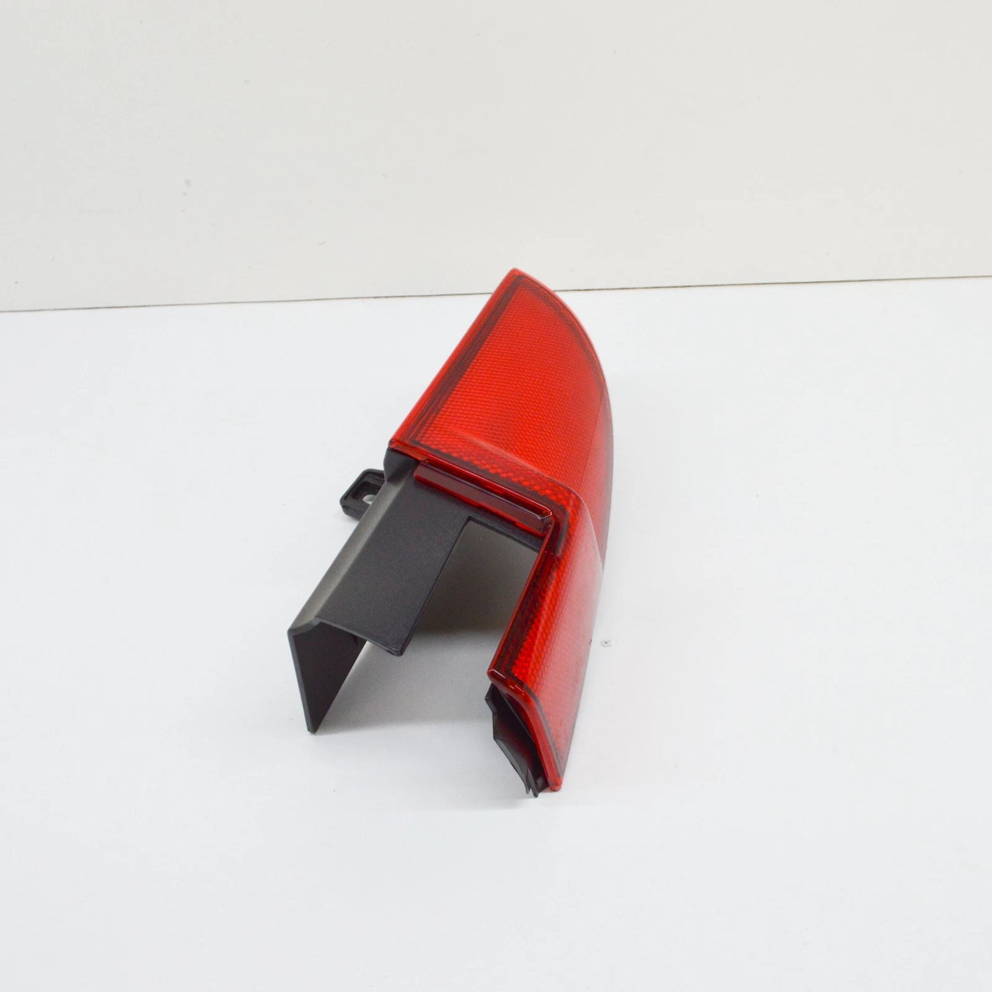 NEW MERCEDES-BENZ VITO W639 REAR RIGHT TOP LAMP REFLECTOR A6398202164