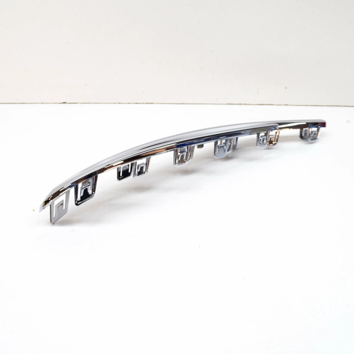 NEW MERCEDES-BENZ S W222 REAR RIGHT BUMPER CHROME MOLDING A2228853621 ORIGINAL