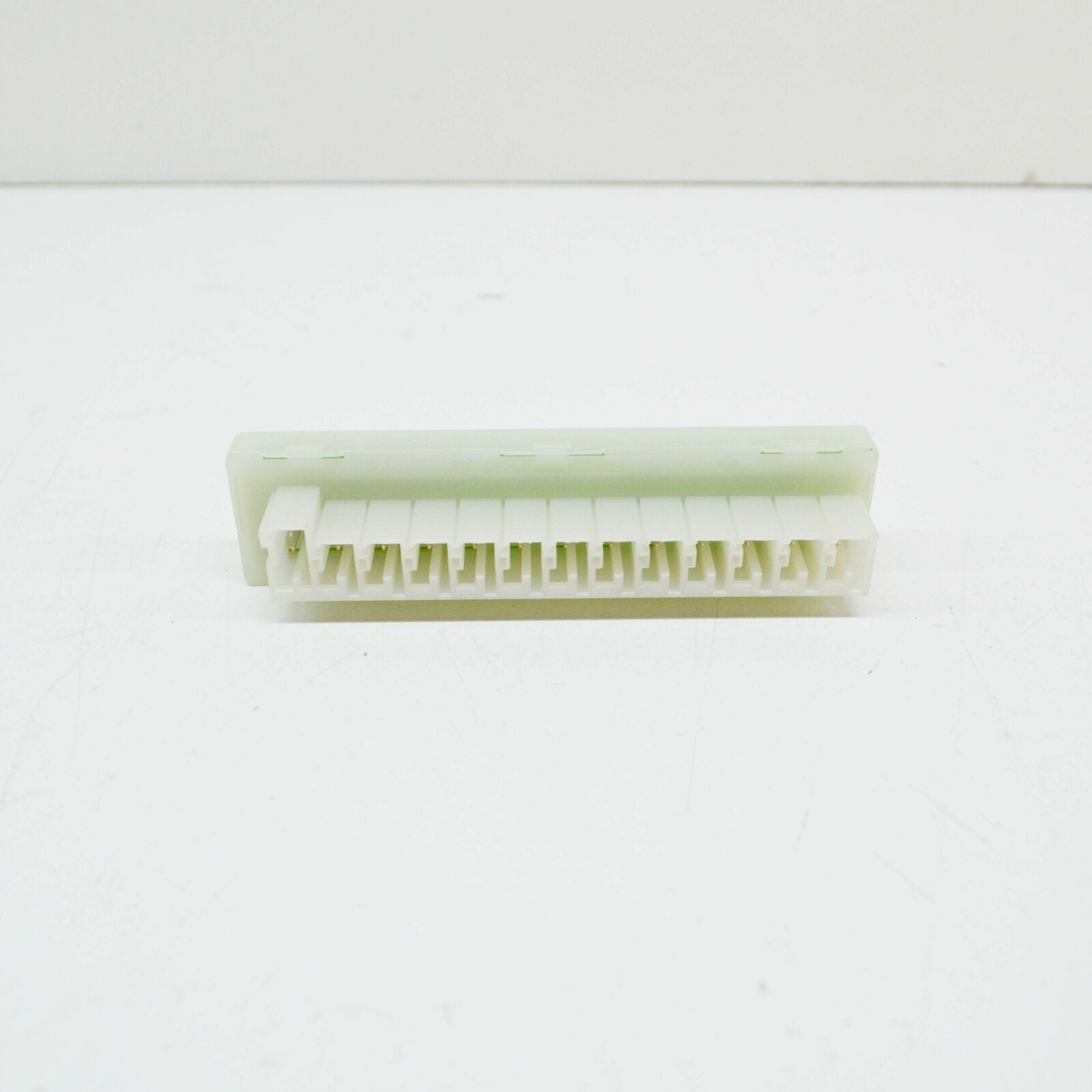 NEW MERCEDES-BENZ CLA COUPE C117 ENERGY POWER DISTRIBUTOR A0009820212 ORIGINAL