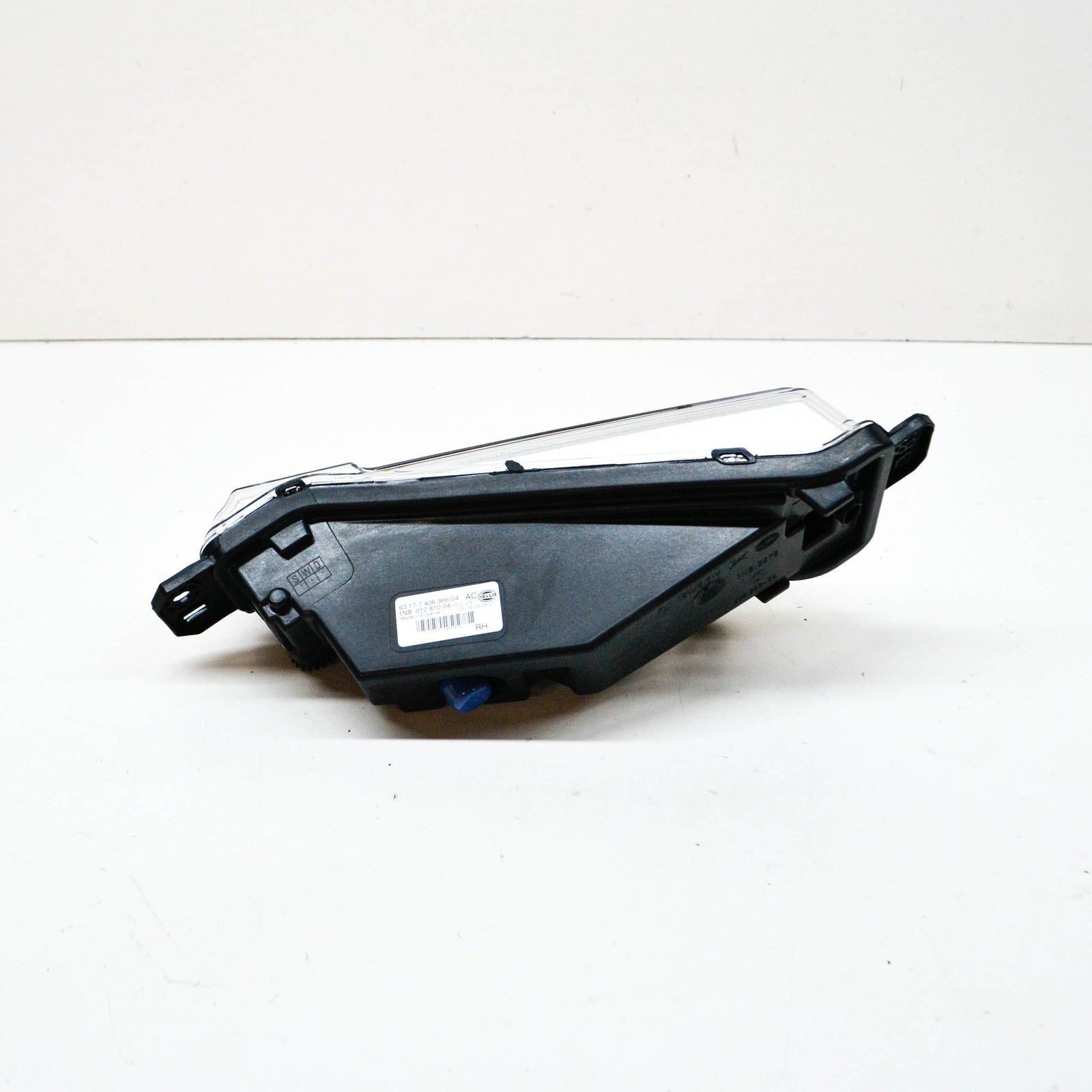 new bmw x5 g05 front right fog light 7406366 63177406366 original