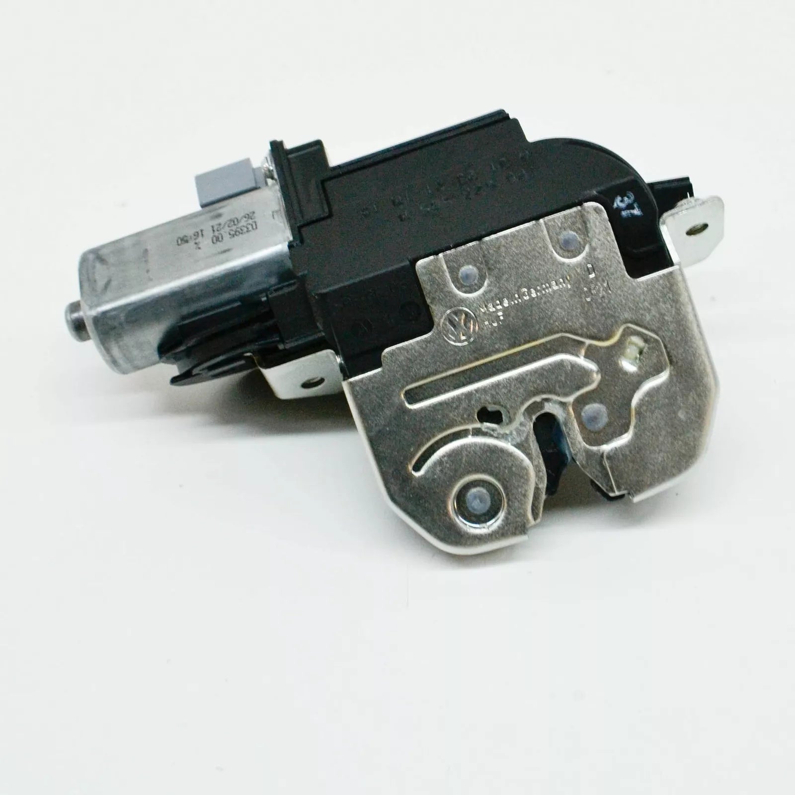 NEW VOLKSWAGEN TOUAREG 7P REAR LID LOCK 7P0827505M ORIGINAL