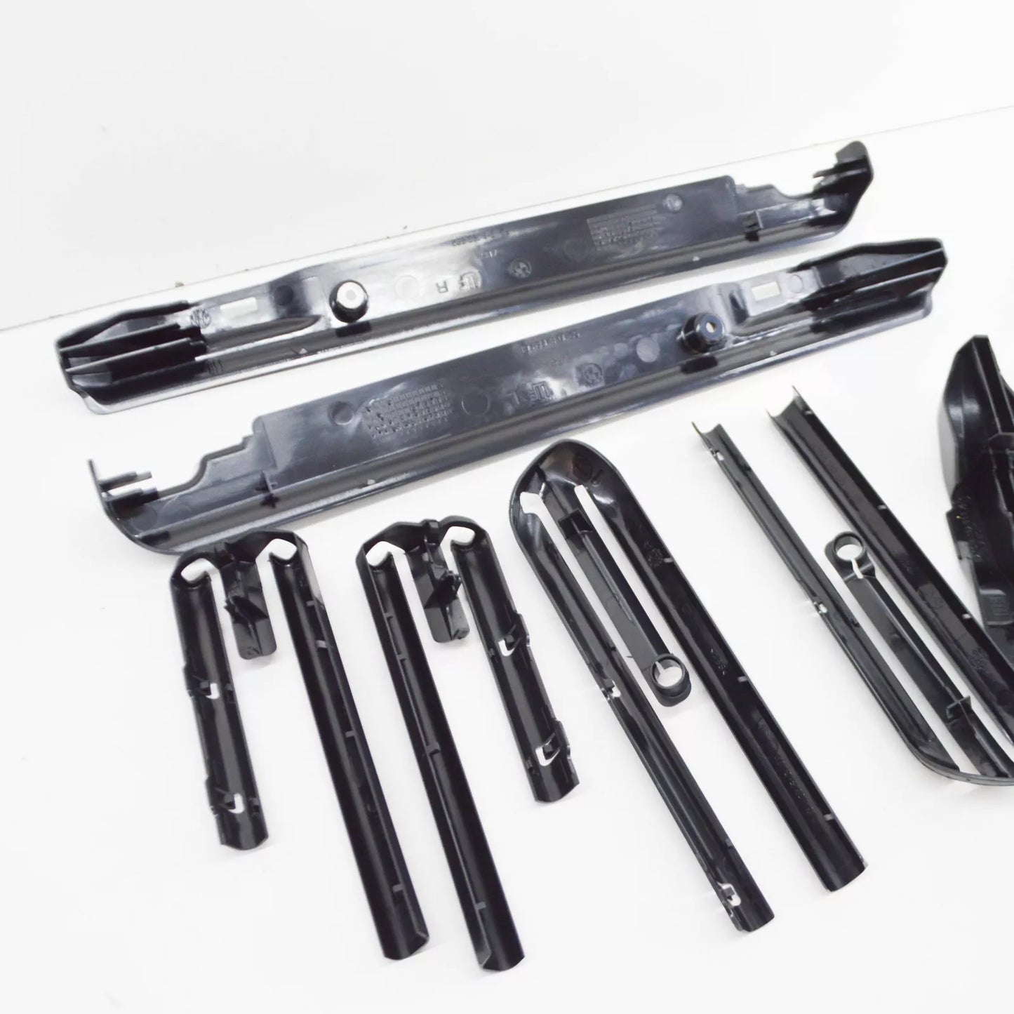 NEW BMW 5 E39 FRONT SEAT RAIL COVER KIT 52108217315 8217315 ORIGINAL