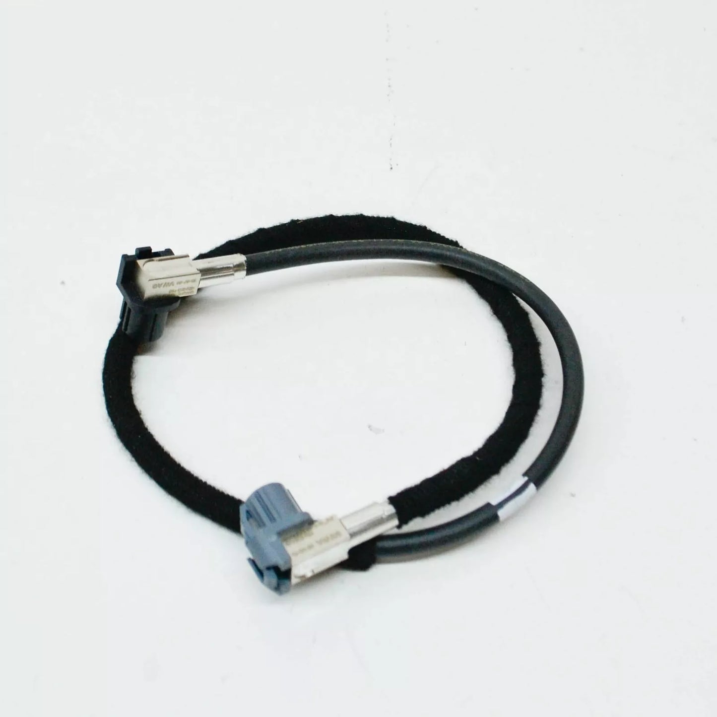 NEW AUDI A4 B8 ADAPTER CABLE LOOM 2010