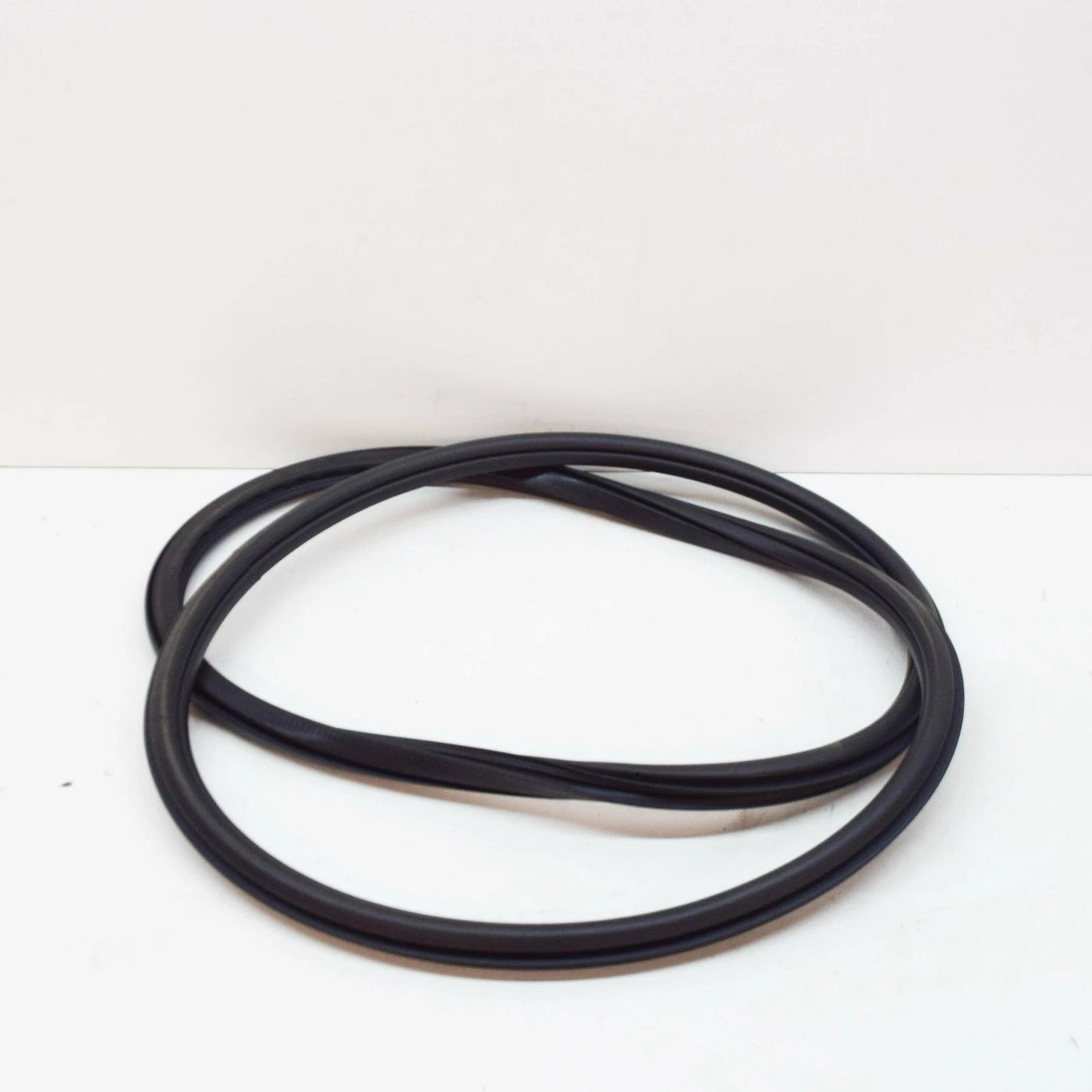 NEW VOLKSWAGEN POLO 6R FRONT RIGHT DOOR SEALING RUBBER 6R4867912E5AP