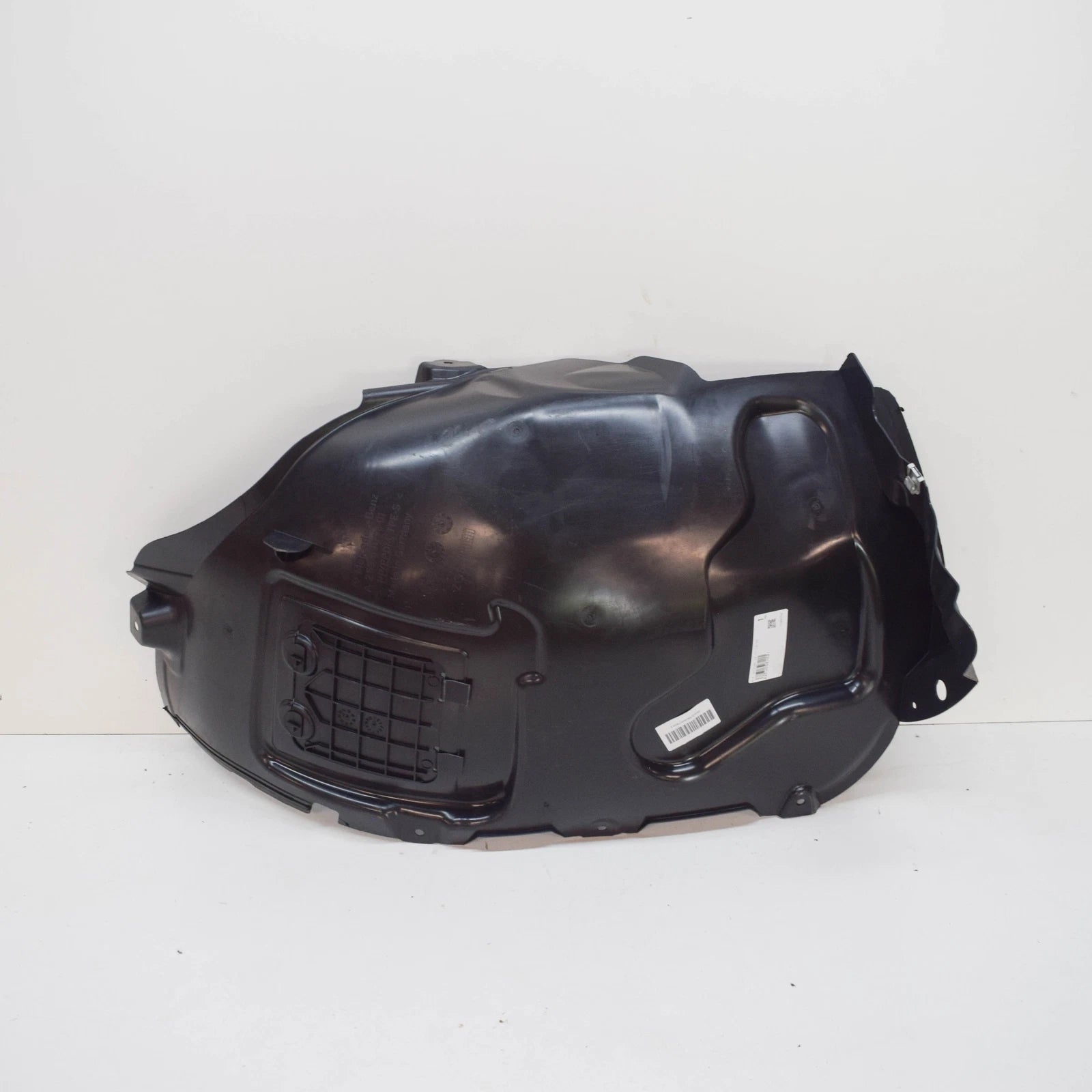 NEW MB GLC X253 FRONT RIGHT FENDER WHEEL HOUSING COVER A2536907601