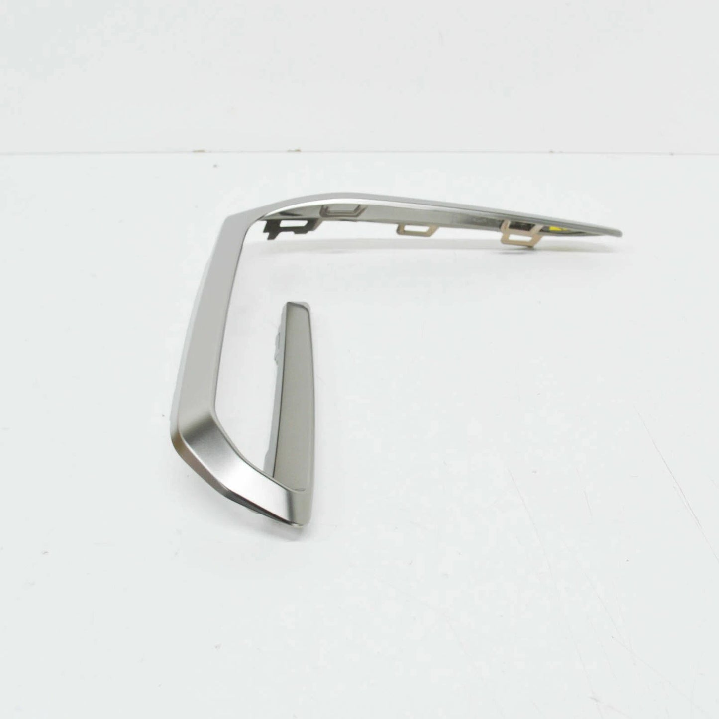 NEW BMW X5 G05 FRONT RIGHT BUMPER GRILLE TRIM 51118092670 GENUINE