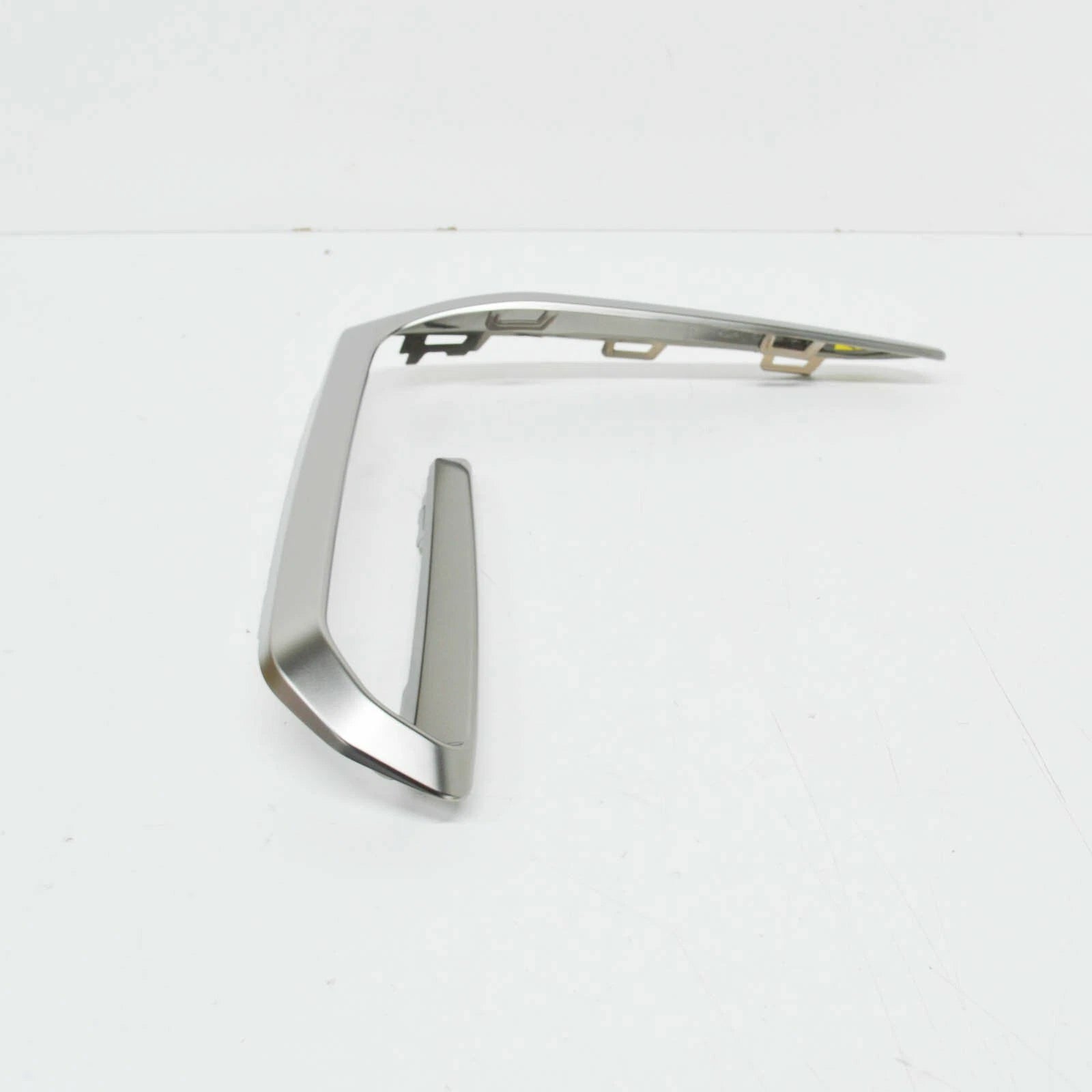 NEW BMW X5 G05 FRONT RIGHT BUMPER GRILLE TRIM 51118092670 GENUINE