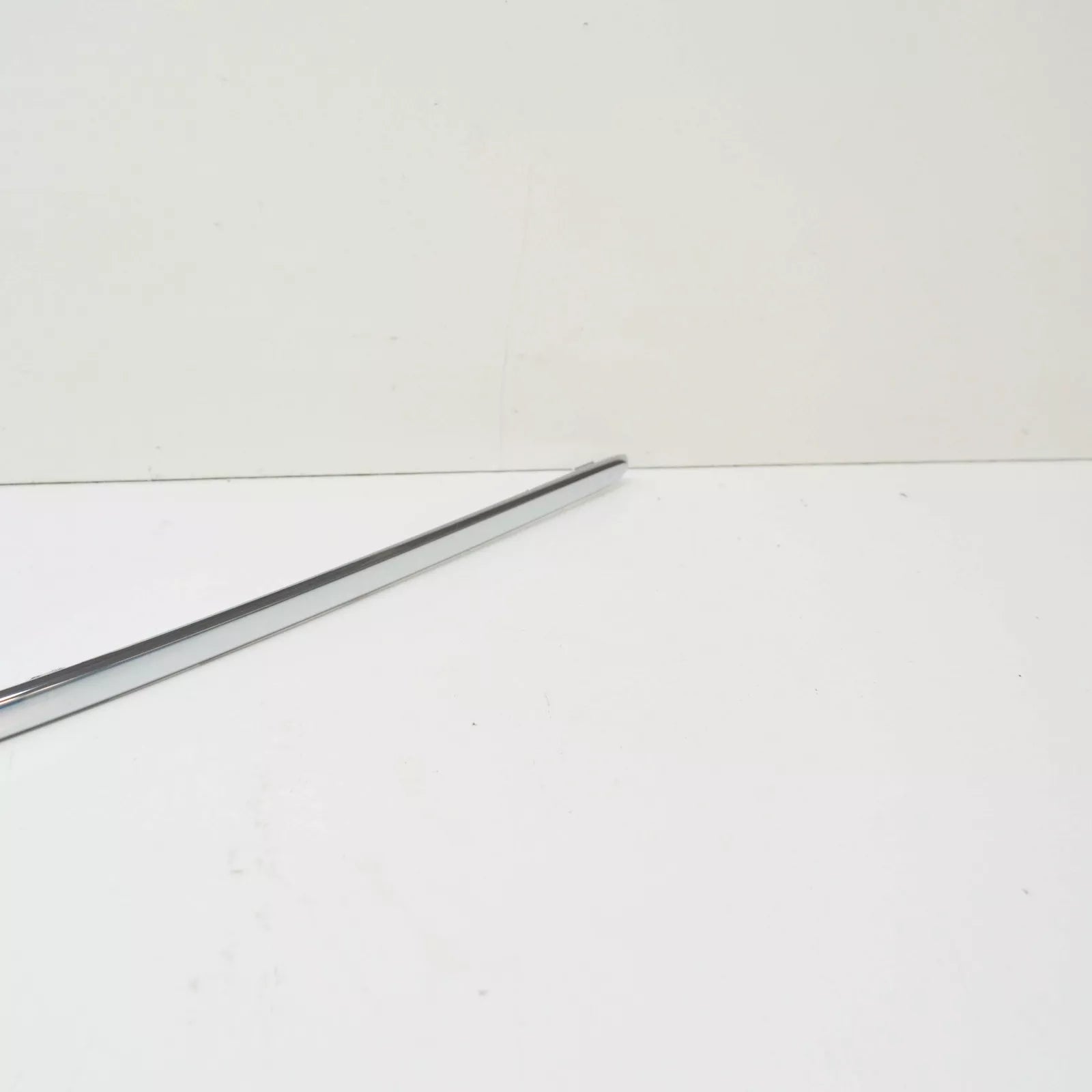 NEW MERCEDES-BENZ CL C215 FRONT BUMPER LEFT MOLDING STRIP A2158850974 ORIGINAL