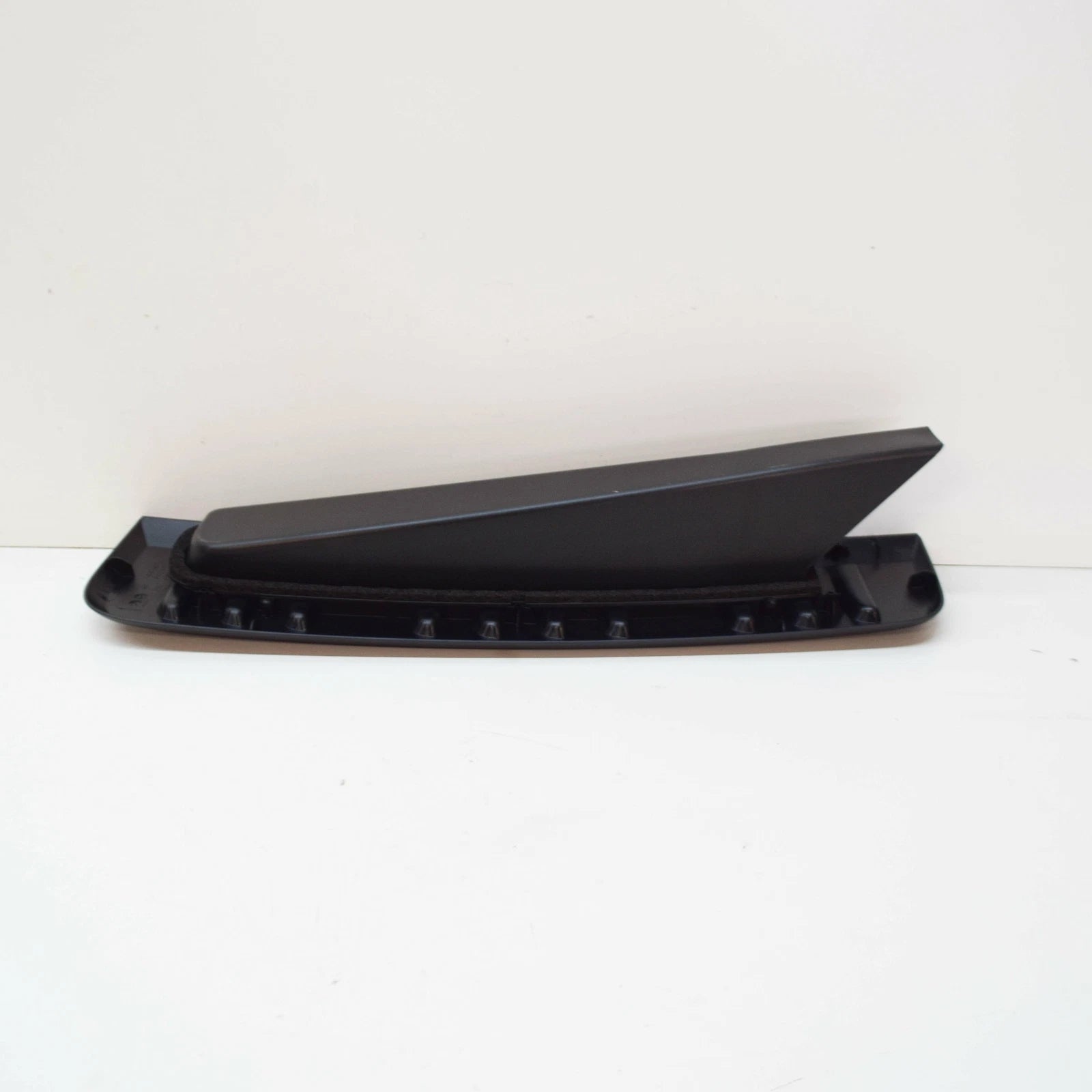 NEW VW TRANSPORTER T5 REAR RIGHT BODY VENT GRILLE TRIM 7H18155029B9 ORIGINAL