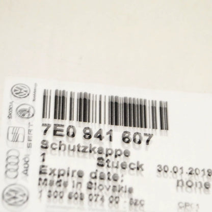 NEW VOLKSWAGEN TR T5 HALOGEN HEADLIGHT PROTECTION CAP 7E0941607 ORIGINAL