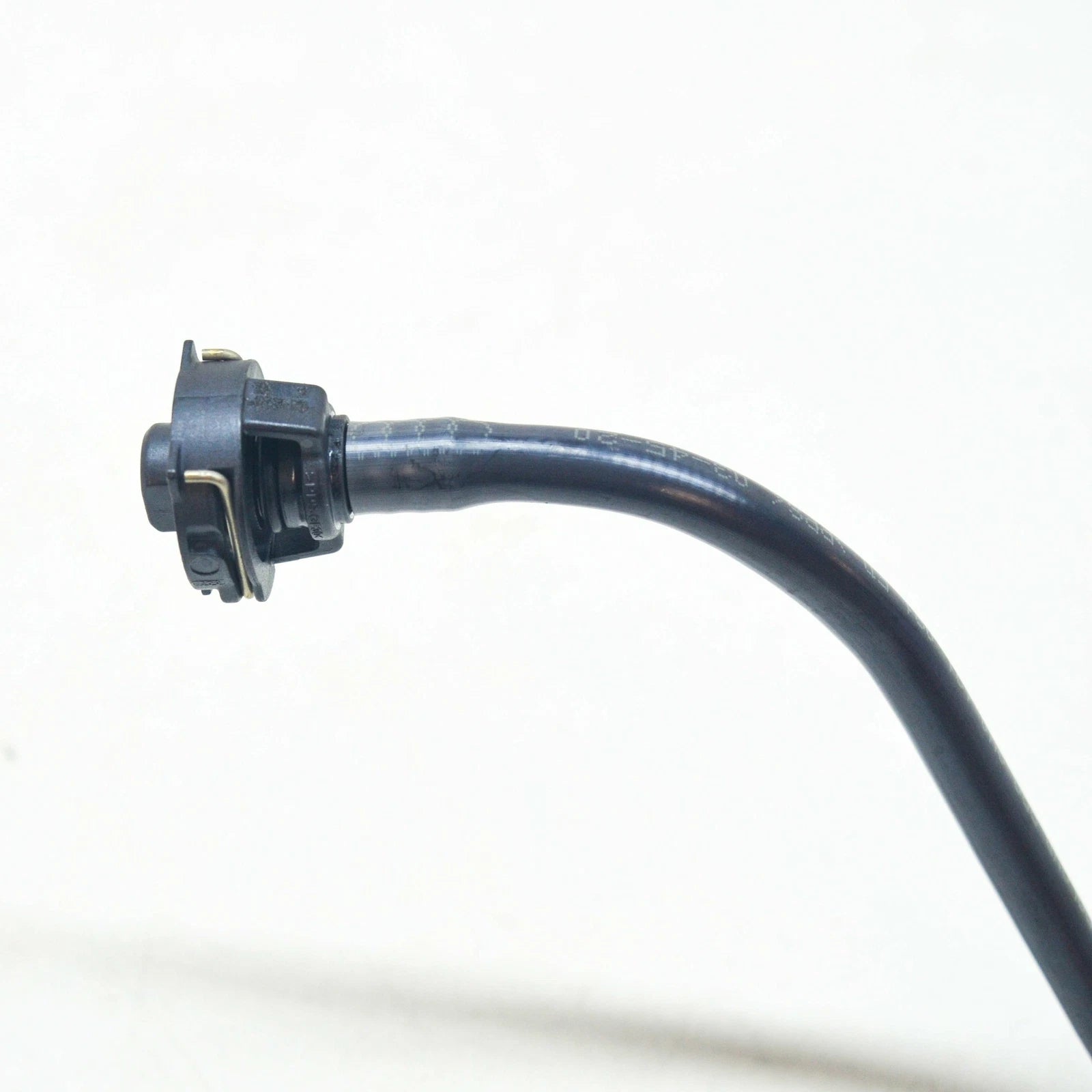 NEW AUDI A4 B9 ENGINE COOLANT BYPASS BREATHER OWERFLOW HOSE 8W0121081ED ORIGINAL