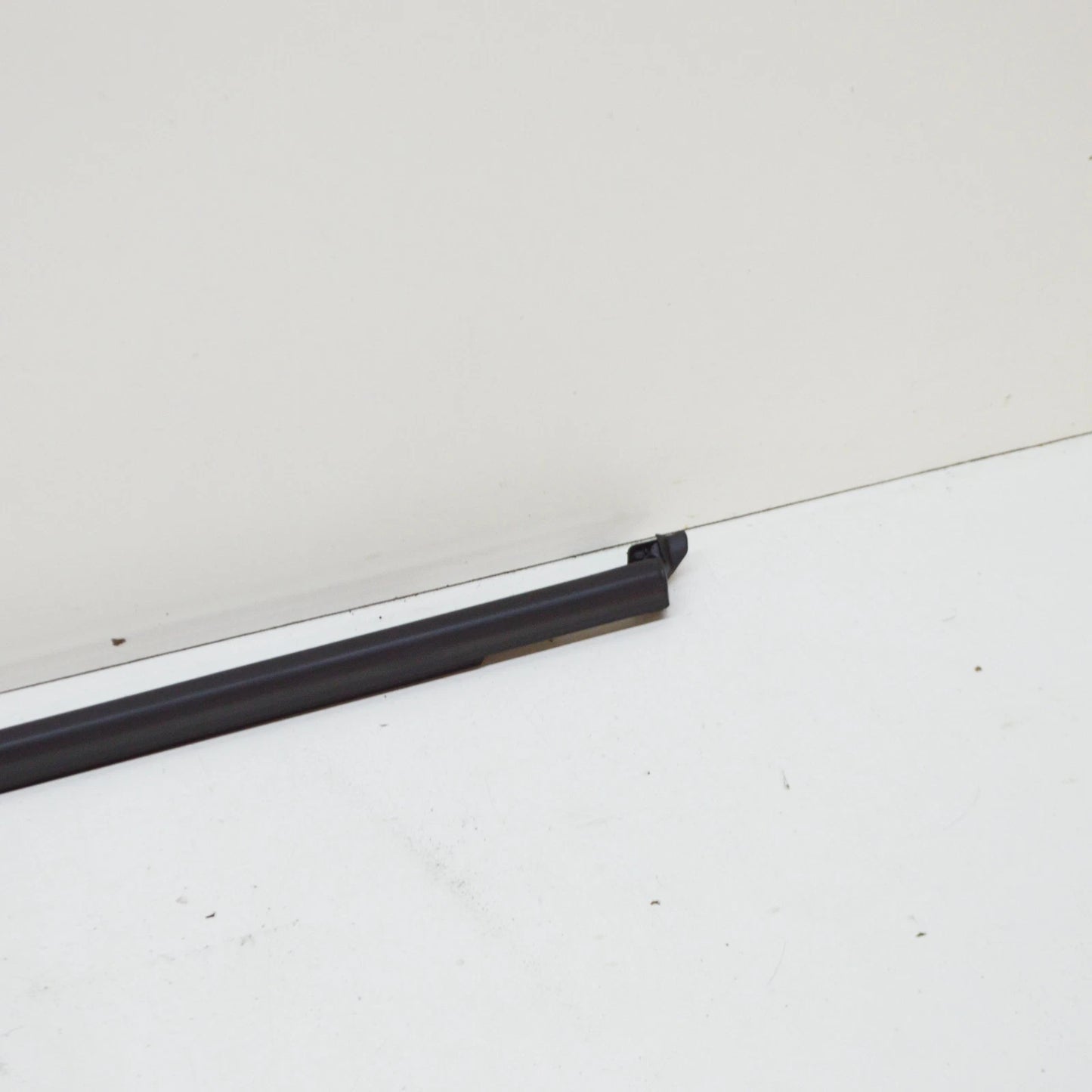 NEW VW PASSAT 3G B8 REAR LEFT OUTER WINDOW APERTURE SEAL 3G5839477C5AP ORIGINAL