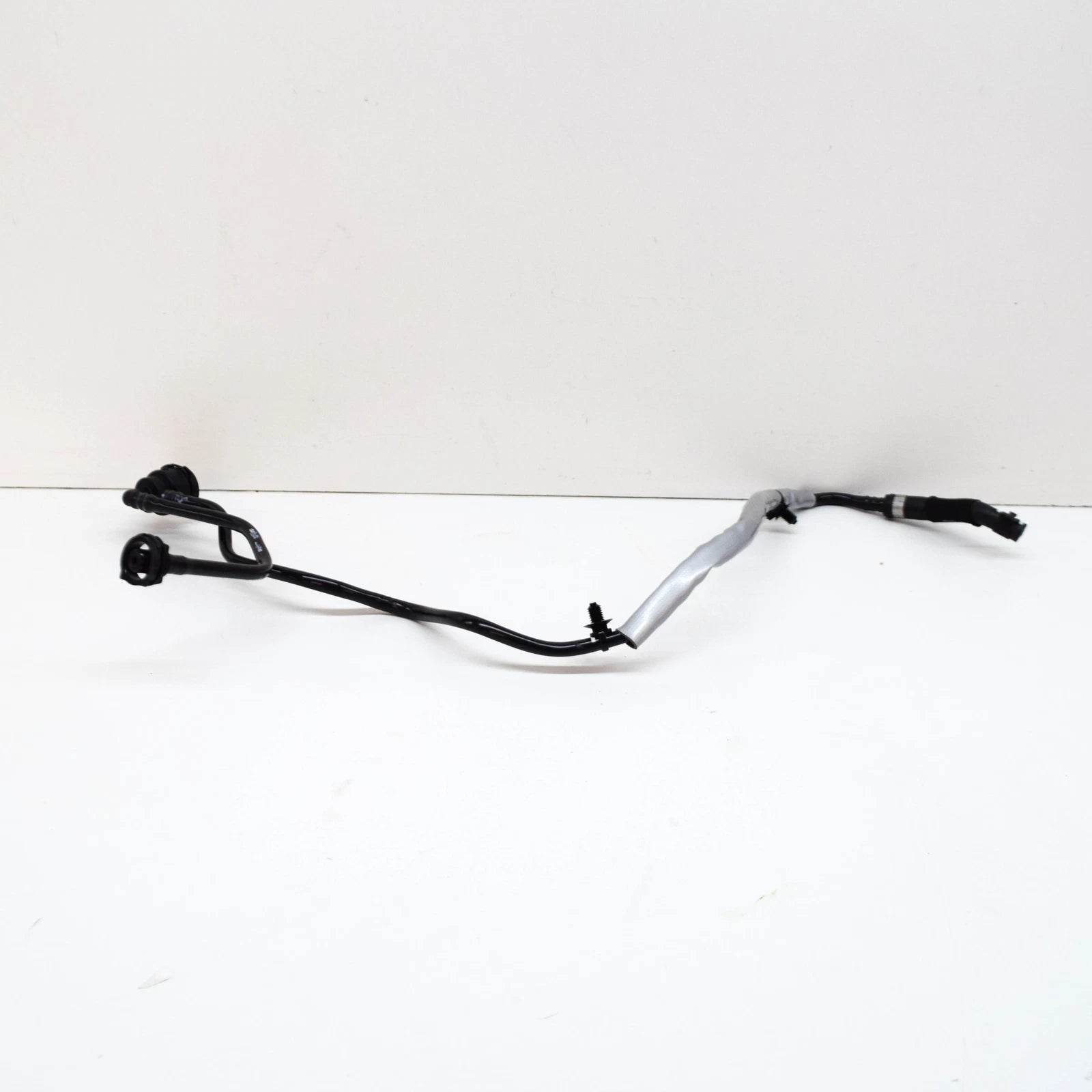 NEW MERCEDES-BENZ GLC X253 VENT LINE HOSE PIPE 2.0 P 155KW A2535013700 2016