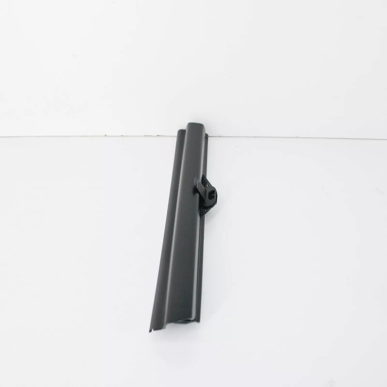 NEW BMW 7 E38 REAR LEFT DOOR WINDOW SUN SHADE 51168225581 8225581 ORIGINAL