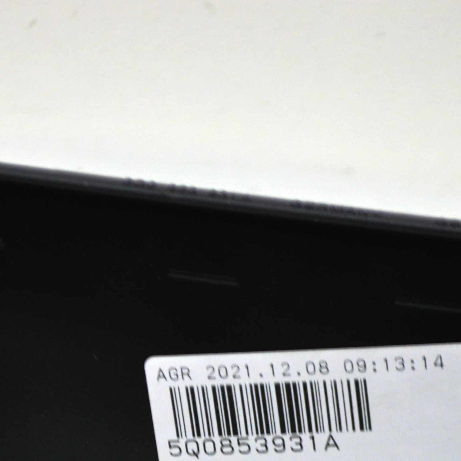 NEW AUDI A3 SPORTBACK 8V BATTERY BOX STONE GUARD 5Q0853931A ORIGINAL