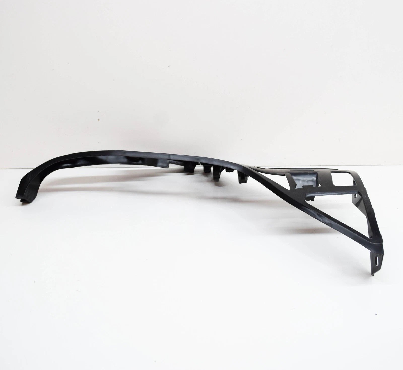 NEW VOLKSWAGEN GOLF PLUS REAR LEFT BUMPER BRACKET GUIDE 5M0807377C 2014 ORIGINAL