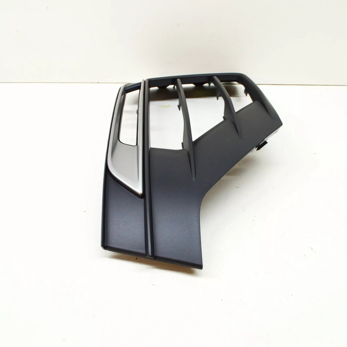 NEW AUDI Q2 GA FRONT RIGHT BUMPER GRILLE 81A8076724W3