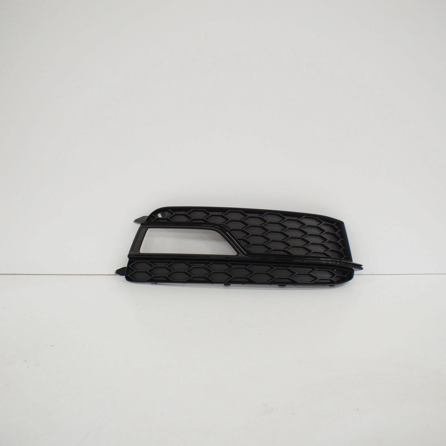 NEW AUDI A5 8TA RIGHT FOG LIGHT GRILLE 8T0807682K01C GENUINE