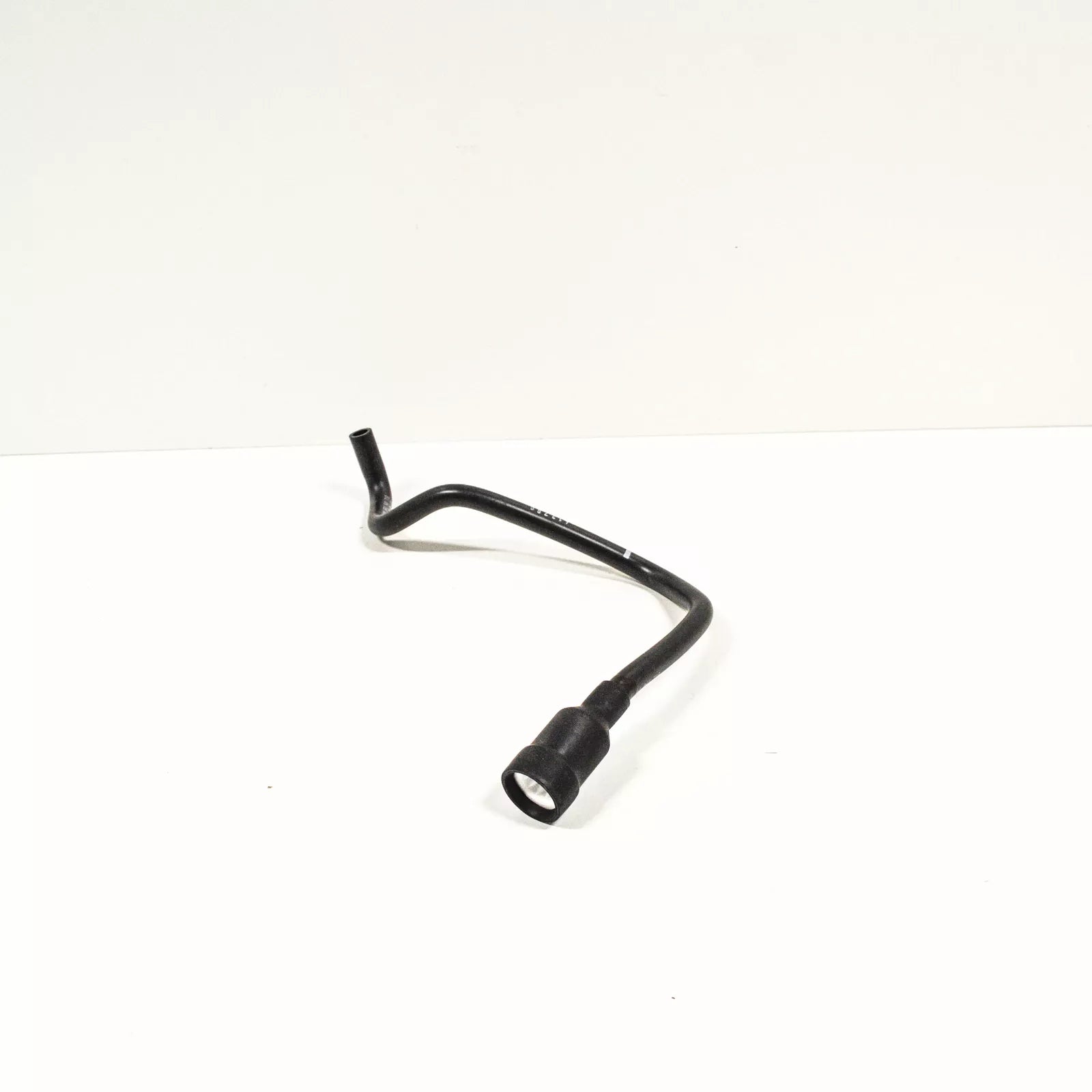 NEW AUDI Q5 8R HALOGEEN HEADLIGHT LAMP RIGHT PIPE 8R0941718