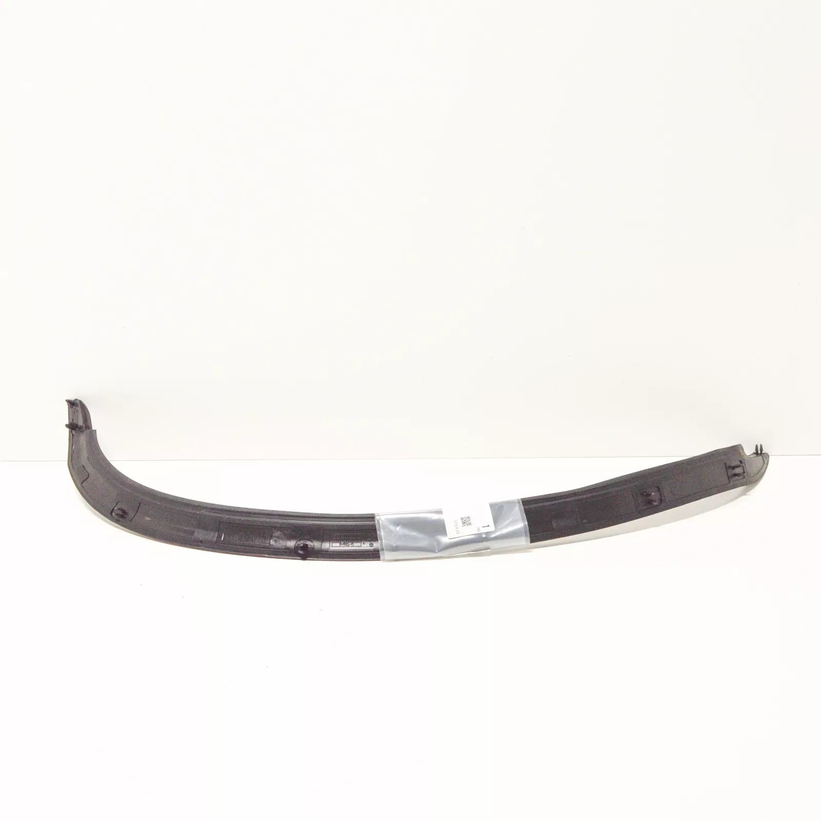 NEW MERCEDES BENZ SLK R172 AMG INTERIOR-REAR SEAL LEFT A1726310198 ORIGINAL