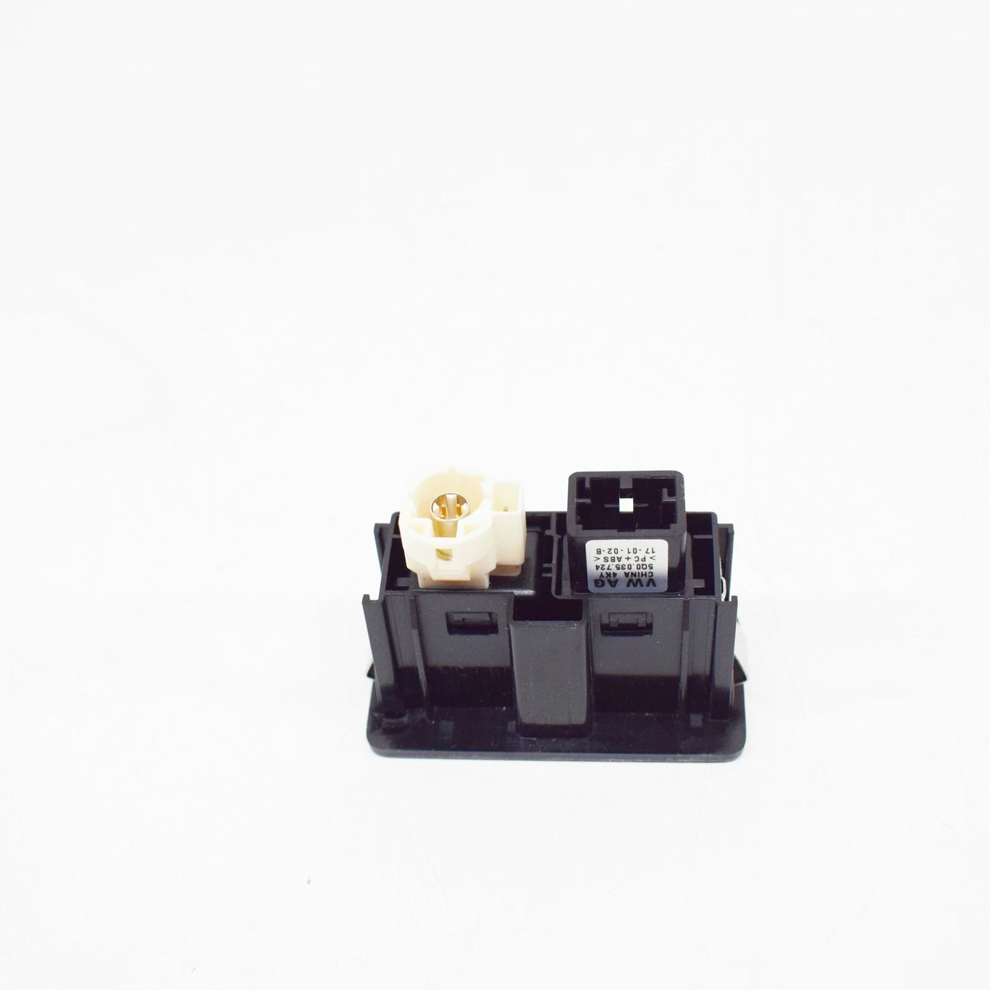 NEW VOLKSWAGEN GOLF MK7 USB AND AUX-IN CONNECTION 5G0035222C