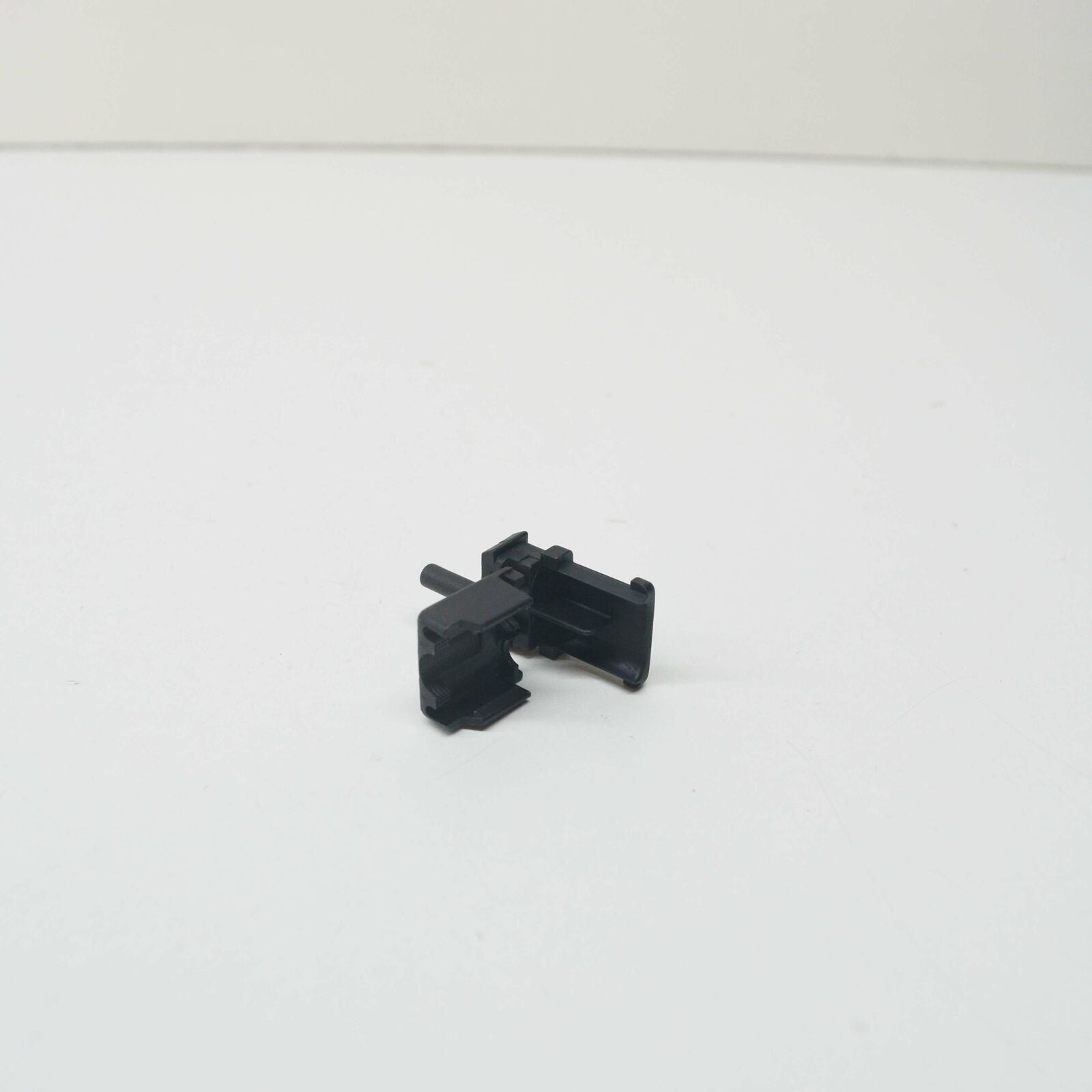 NEW MERCEDES-BENZ SL R129 HEATED REAR WINDOW PANE PLUG A0125450528 ORIGINAL