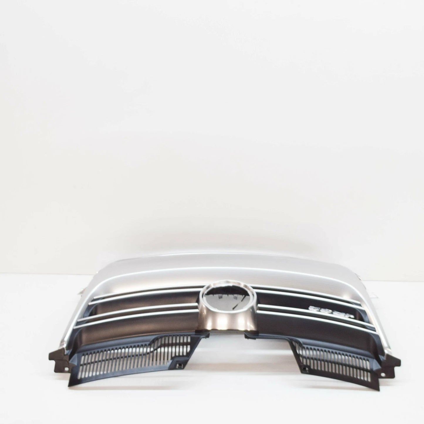 NEW VOLKSWAGEN GOLF MK5 R32 FRONT BUMPER RADIATOR GRILLE 1K0853651R3Q7 ORIGINAL