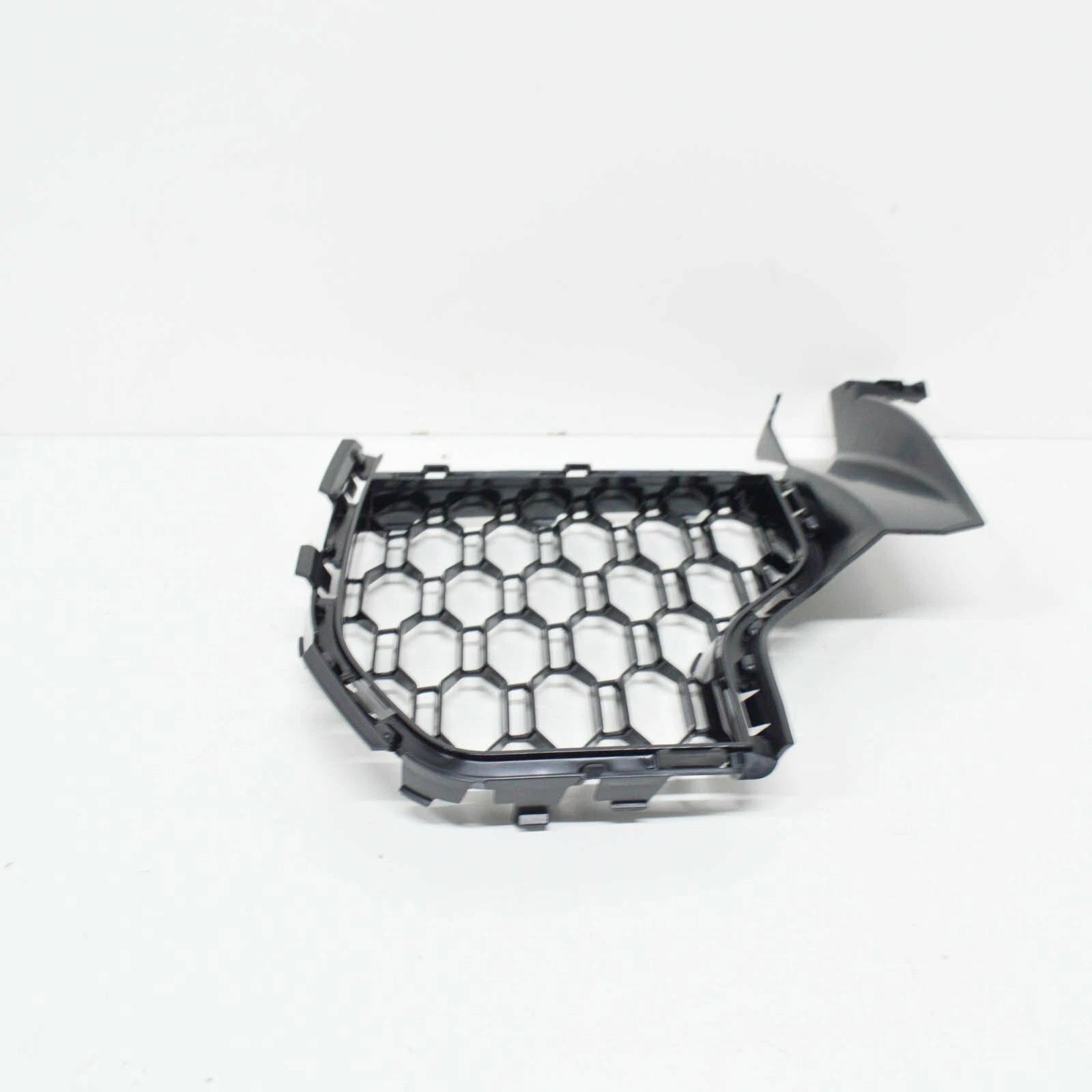 NEW BMW X5 G05 FRONT BUMPER RIGHT SIDE OPEN GRILLE 8070174 51118070174 ORIGINAL