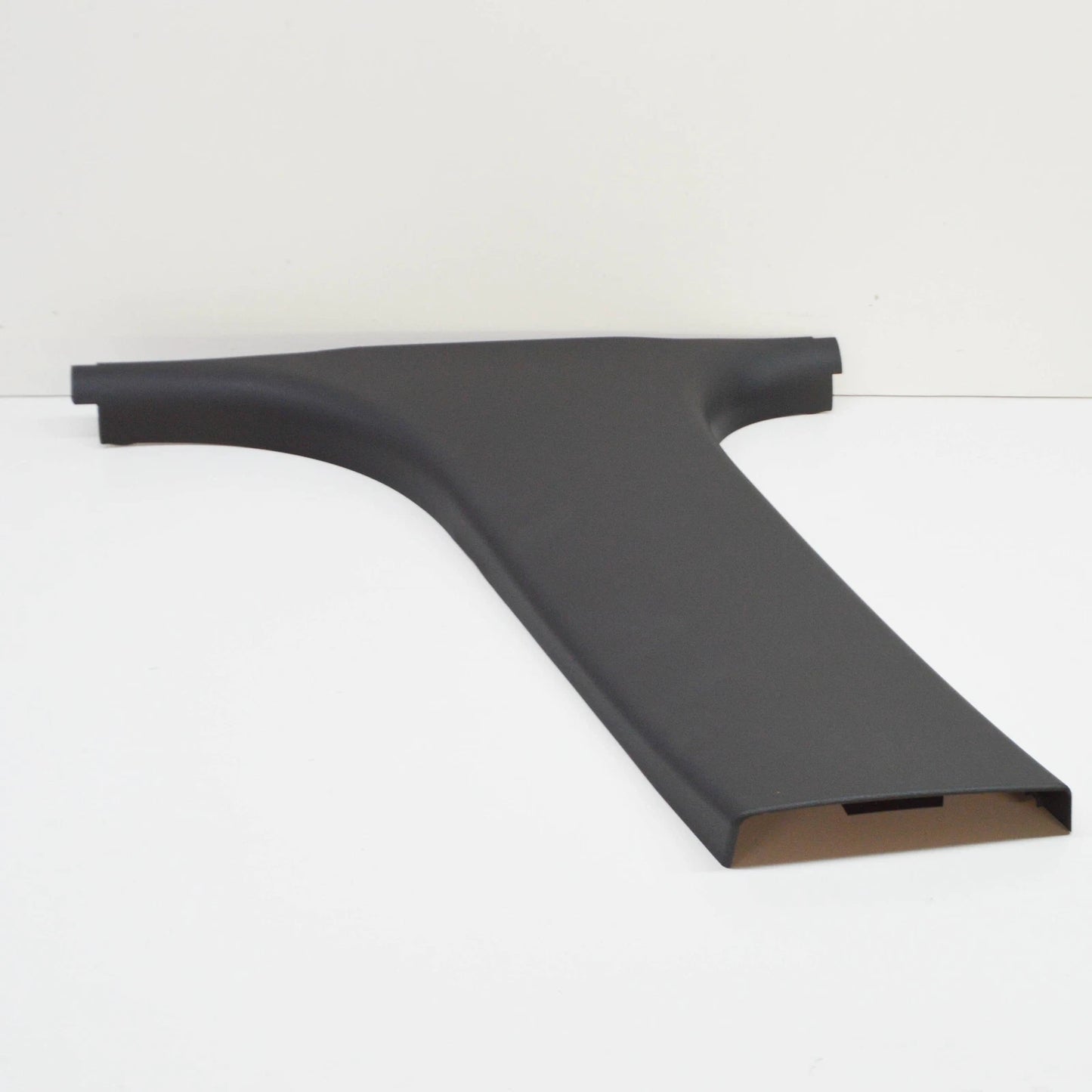 NEW BMW 3 E90 LEFT B-COLUMN BOTTOM COVER 51437141101 7141101 ORIGINAL