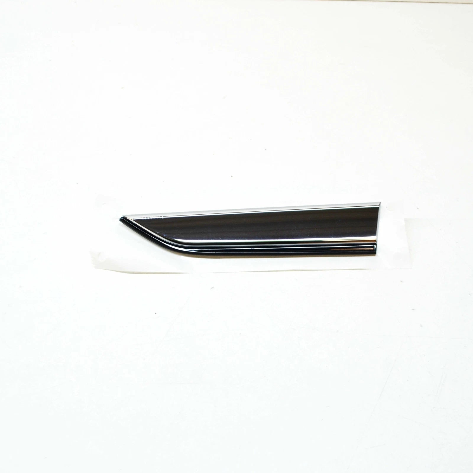 NEW AUDI A5 CABRIO 8W6 FRONT LEFT DOOR CHROME TRIM 8W6853603APUZ