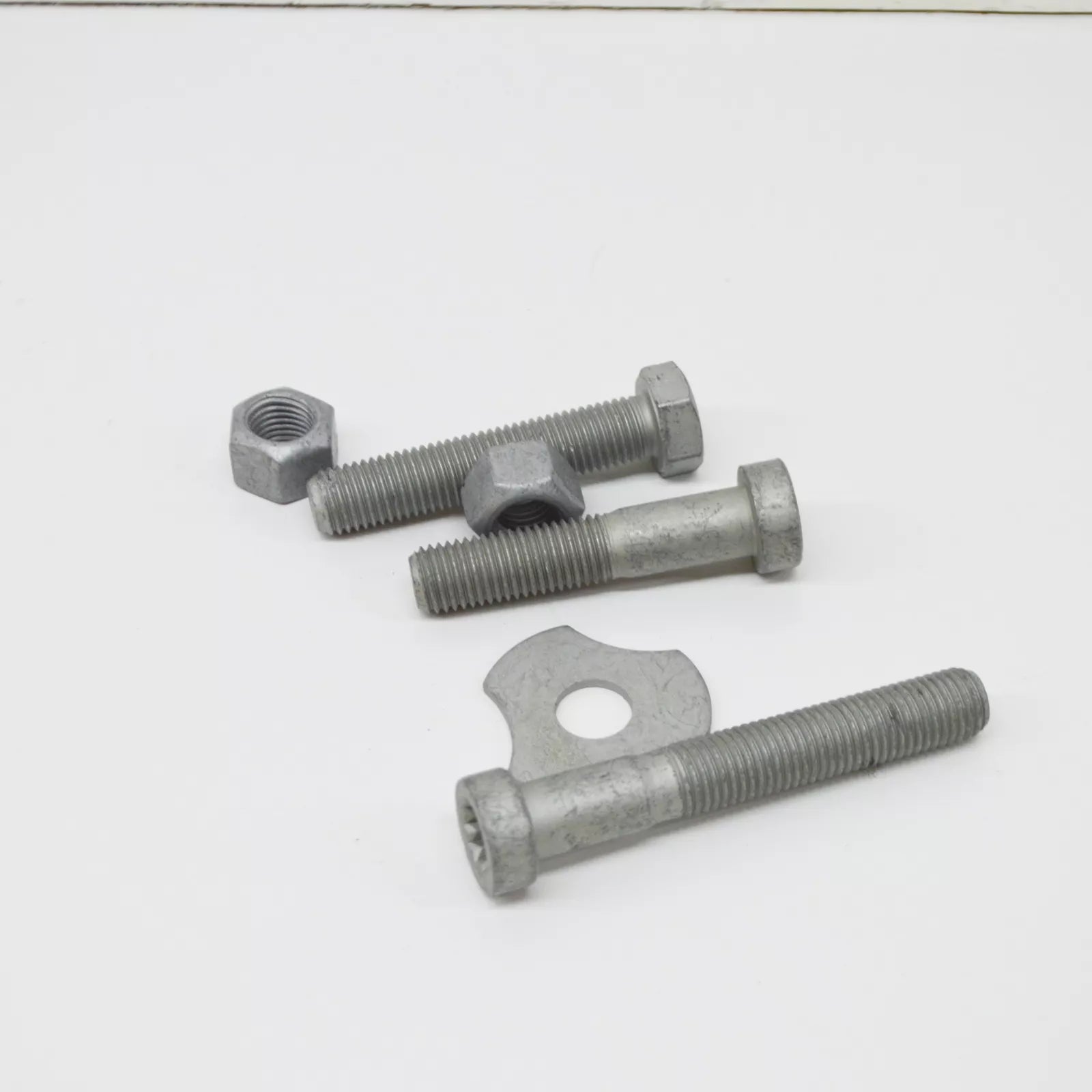 NEW MERCEDES-BENZ E W210 REAR AXLE CONTROL ARM REPAIR KIT A2103504506