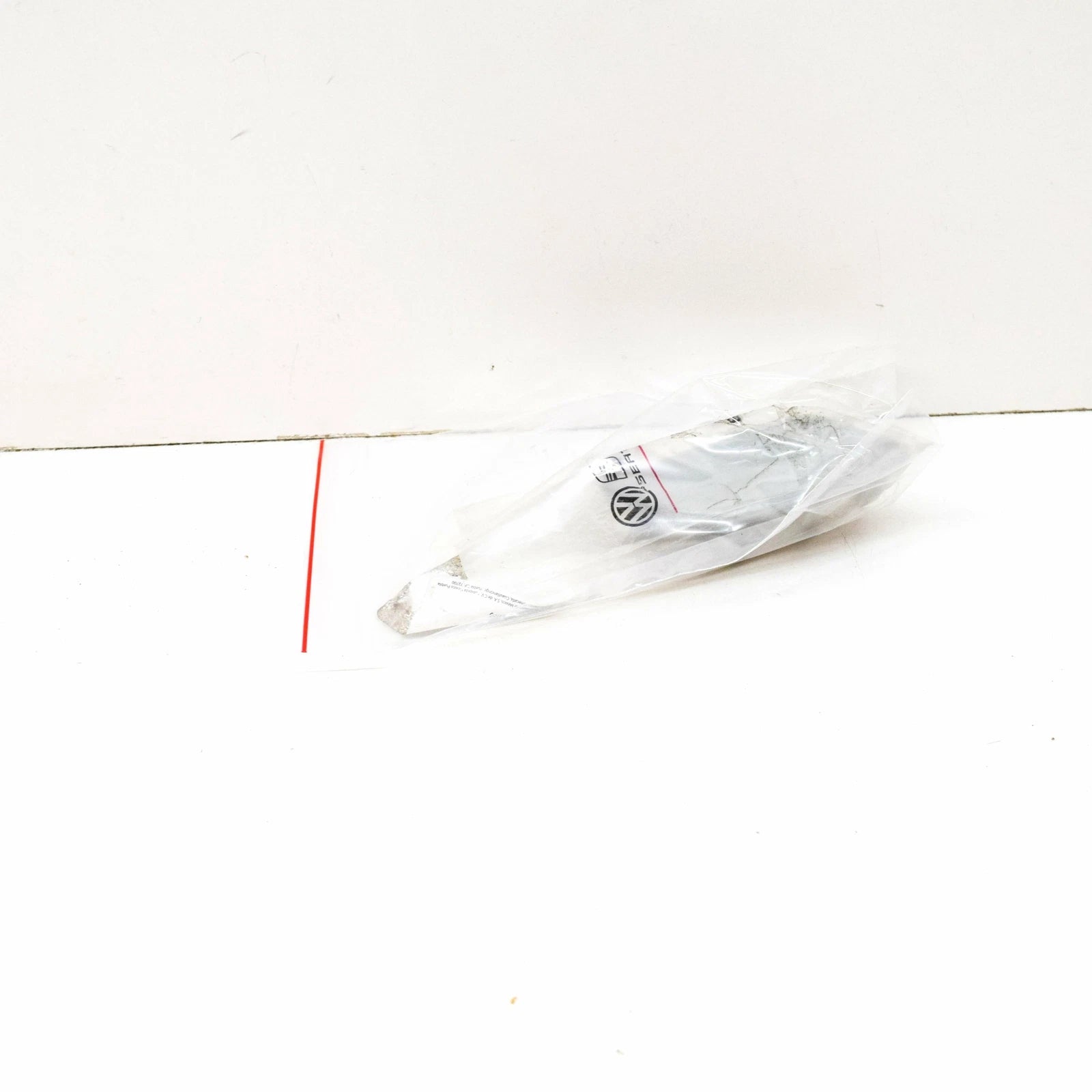 NEW VW JETTA A6 RIGHT SIDE HEADLIGHT WASHER COVER CAP 5C6955110BGRU ORIGINAL