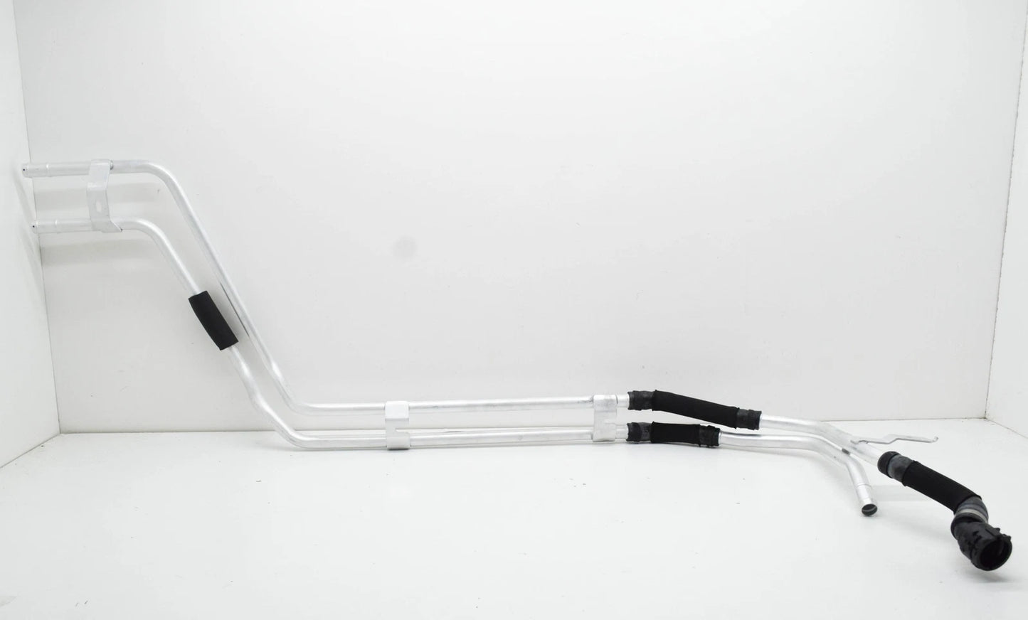 NEW BMW X7 G07 UNDERFLOOR COOLANT PIPE 64216821662 6821662 ORIGINAL