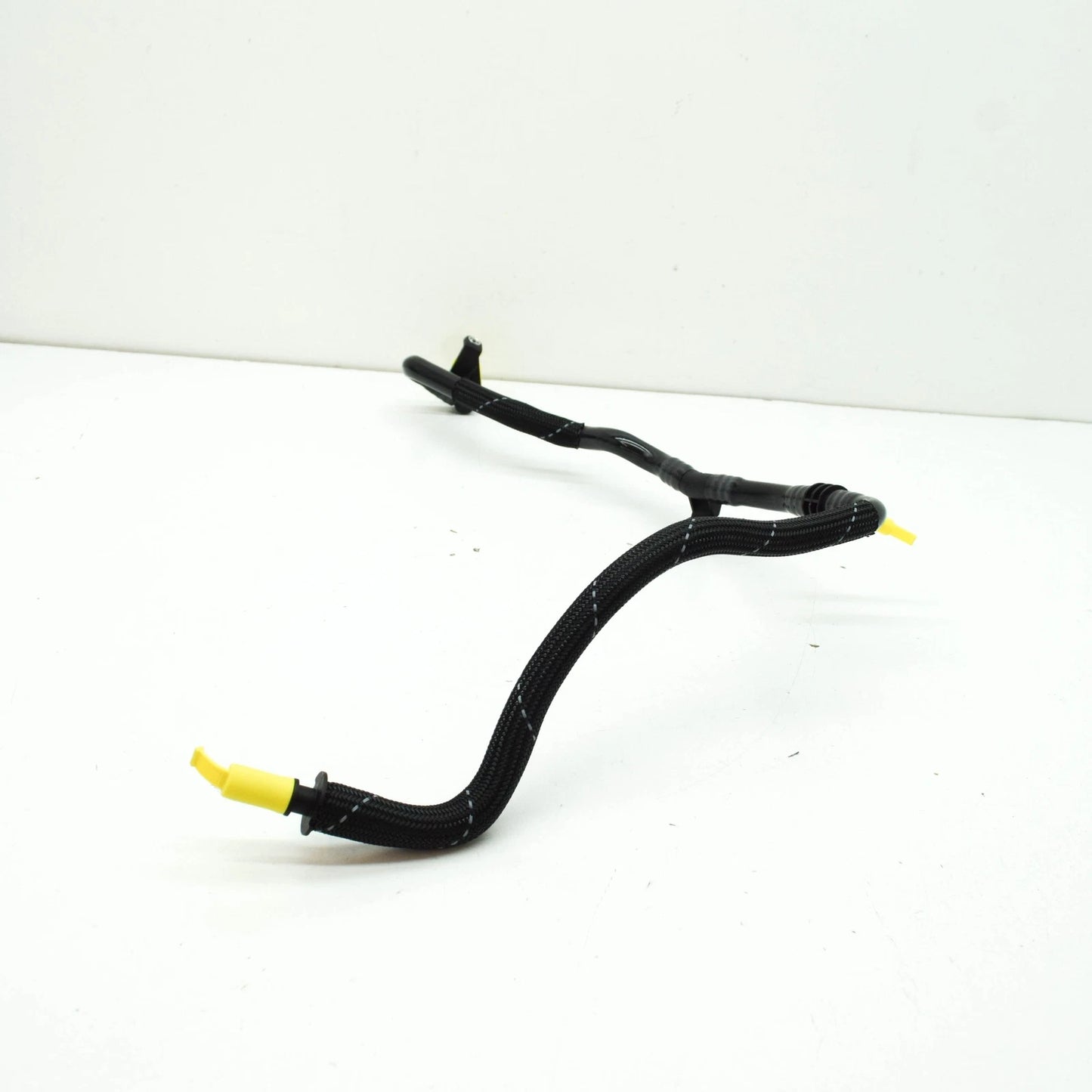 NEW AUDI A4 B9 ENGINE VACUUM PIPE 059131057Q ORIGINAL