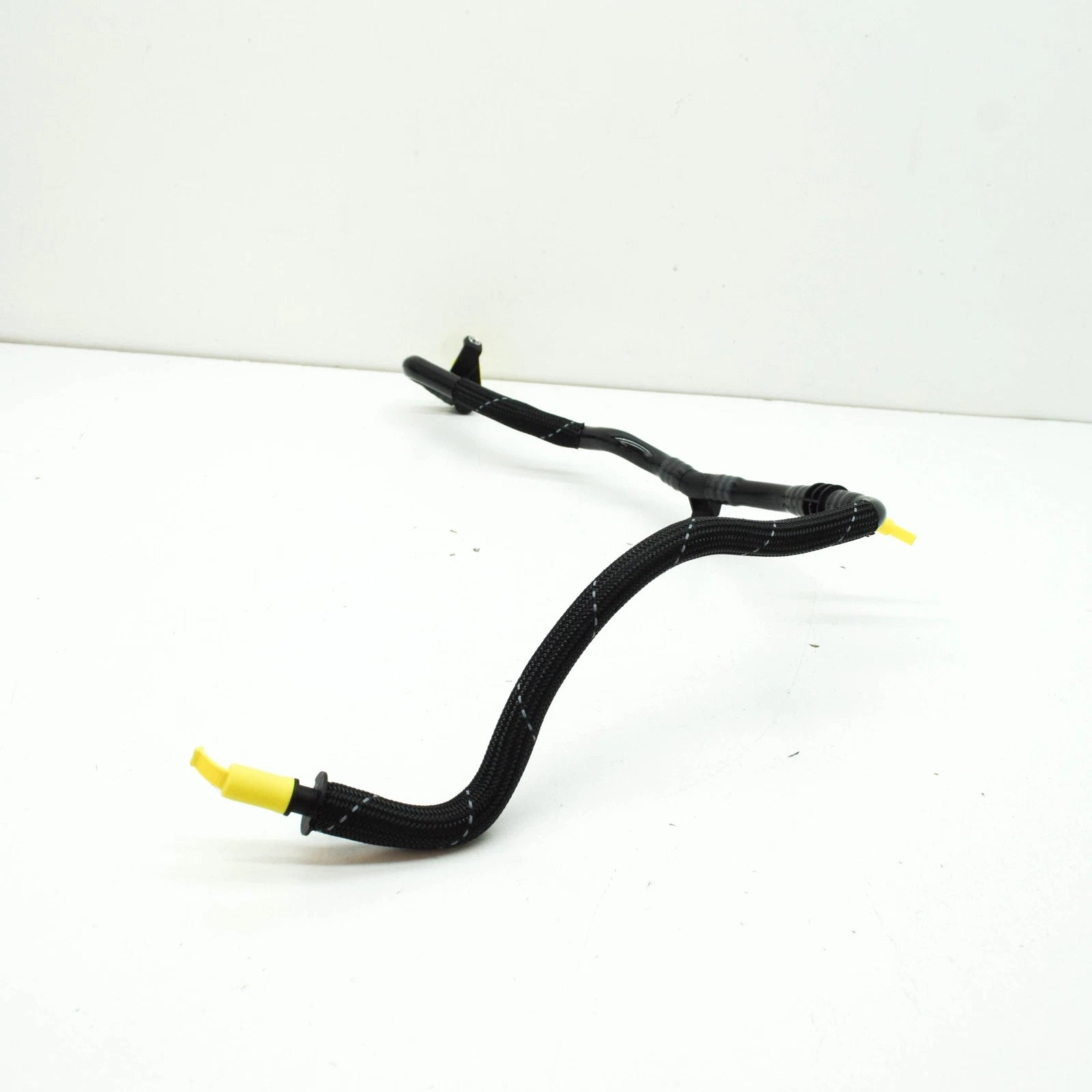 NEW AUDI A4 B9 ENGINE VACUUM PIPE 059131057Q ORIGINAL