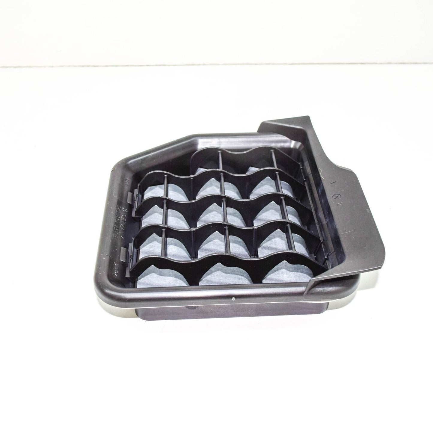 NEW VOLKSWAGEN GOLF MK5 REAR LEFT BODY VENT GRILLE 1K0819465B ORIGINAL