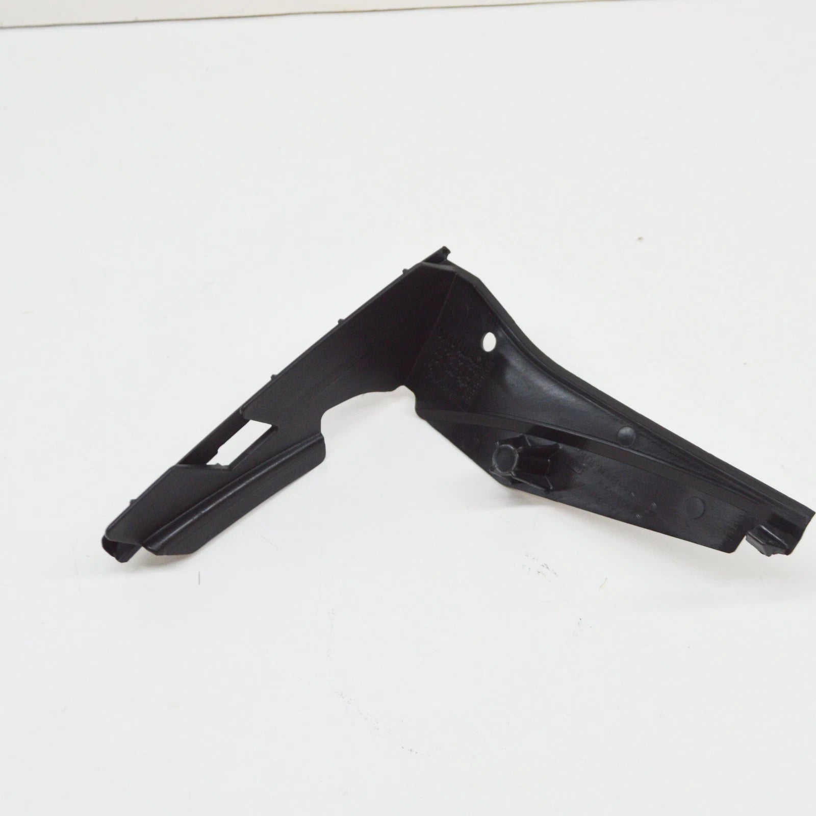 NEW VOLKSWAGEN GOLF MK7 REAR DIFFUSER MOUNTING BRACKET - LEFT 5G6807349