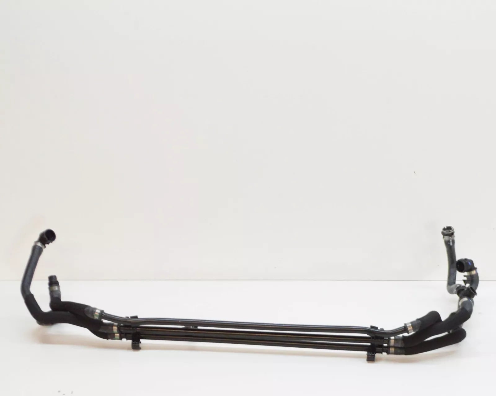 NEW MB GLE W167 SWITCHOVER VALVE TO WATER PUMP COOLANT LINER A1675007601