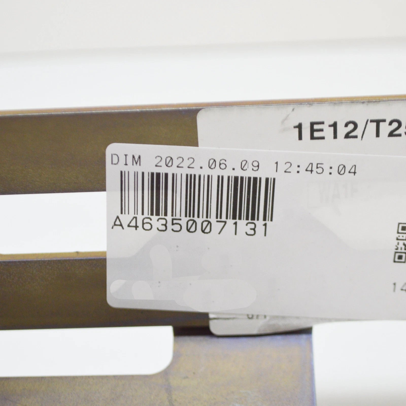 NEW MERCEDES-BENZ G W463 AMG RADIATOR BOTTOM BRACKET A4635007131