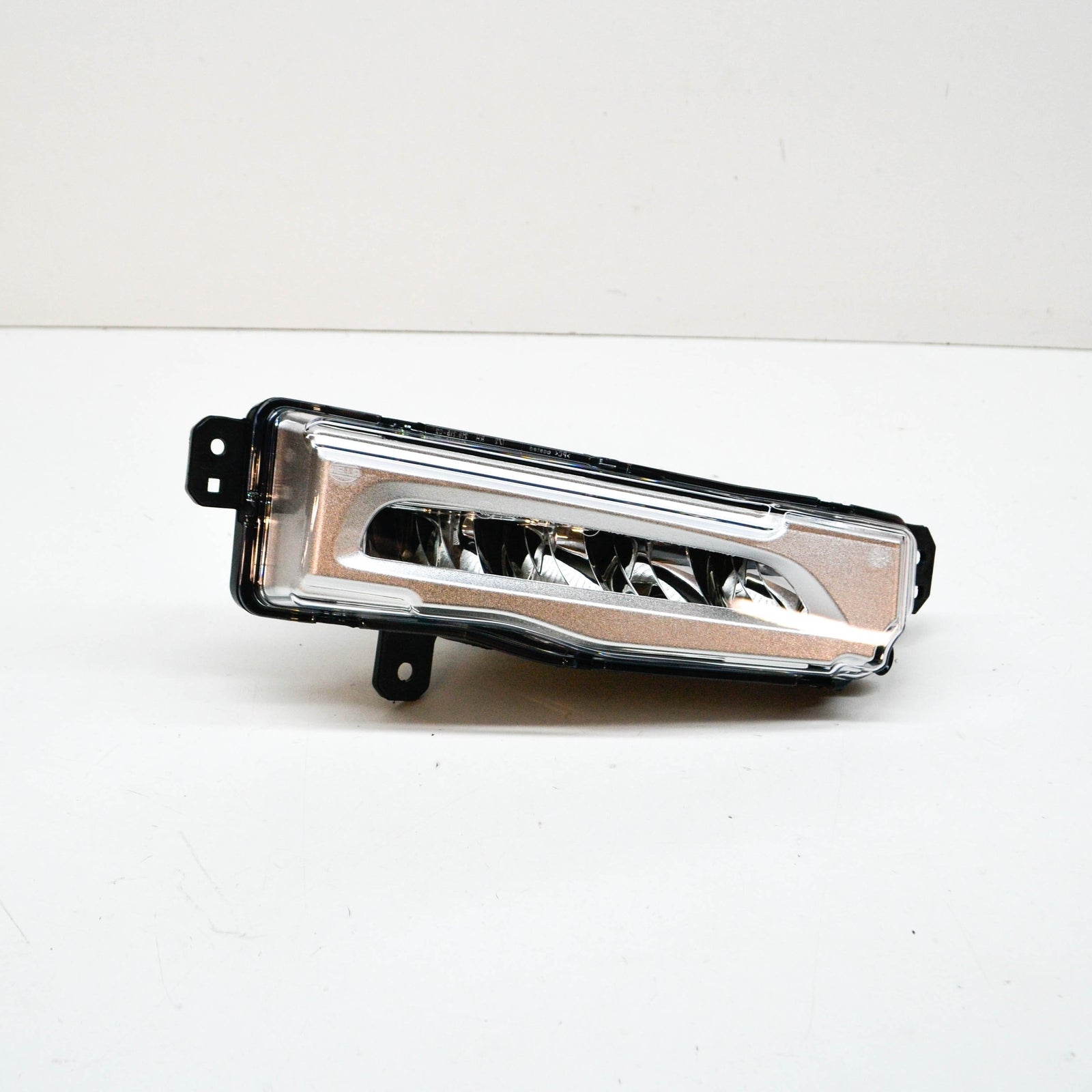 new bmw x5 g05 front right fog light 7406366 63177406366 original