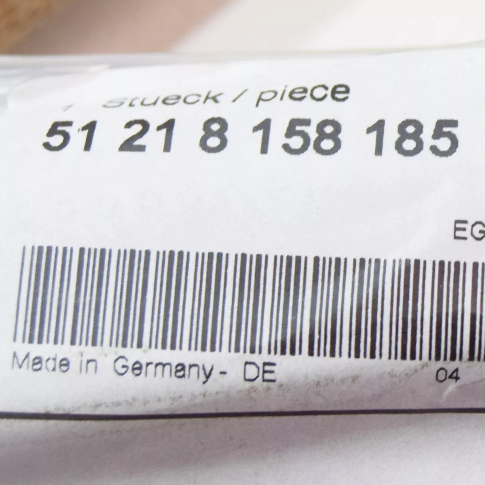 NEW BMW 7 E38 FRONT LEFT DOOR SEALING BETWEEN DOOR/ENTRANCE 51218158185 ORIGINAL