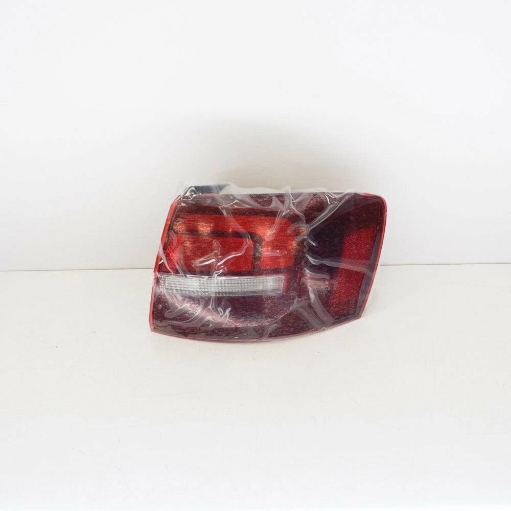 NEW VOLKSWAGEN JETTA MK6 REAR RIGHT TAILLIGHT 5C6945096N