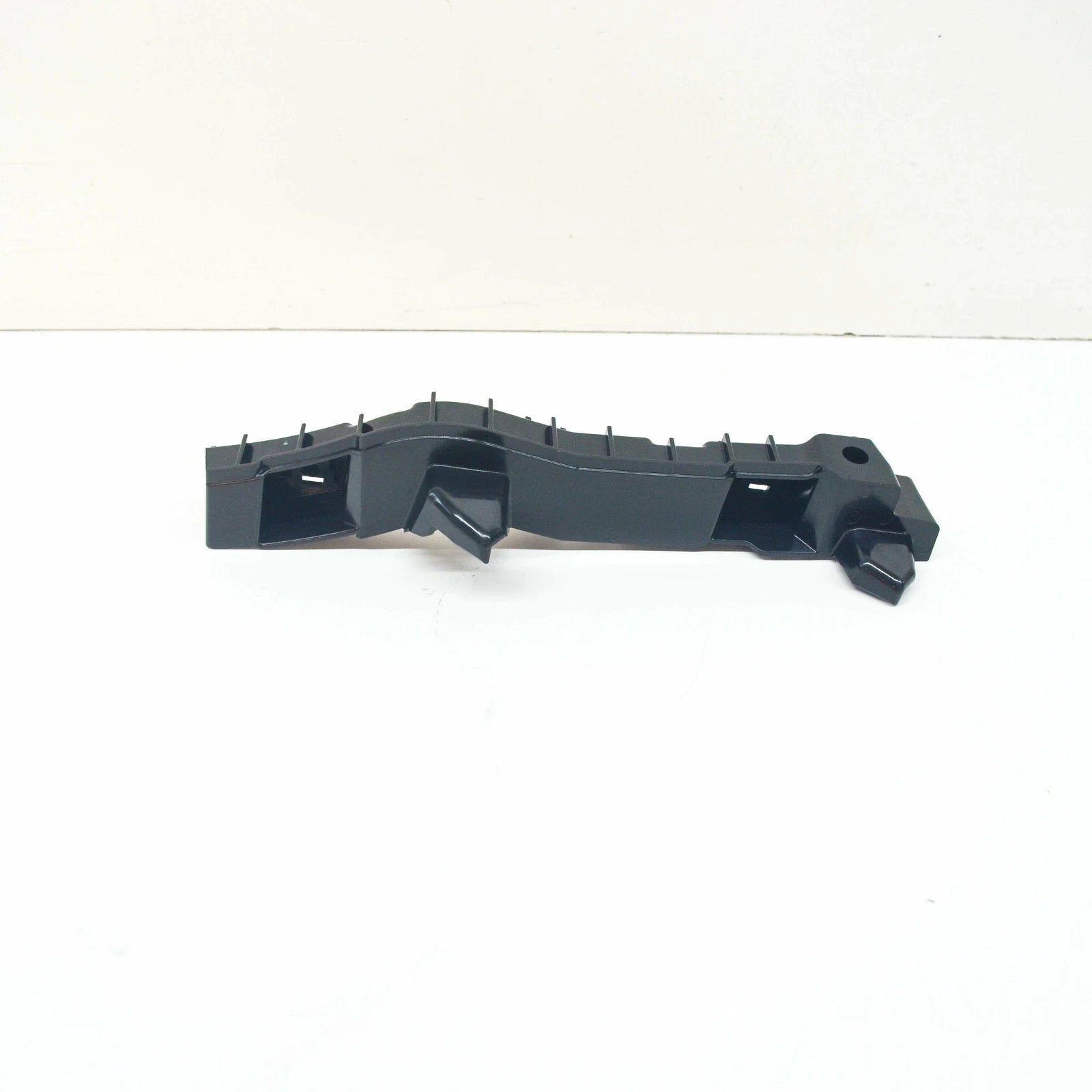 NEW VOLKSWAGEN CRAFTER SZ FRONT LEFT BUMPER BRACKET 7C0807177A ORIGINAL